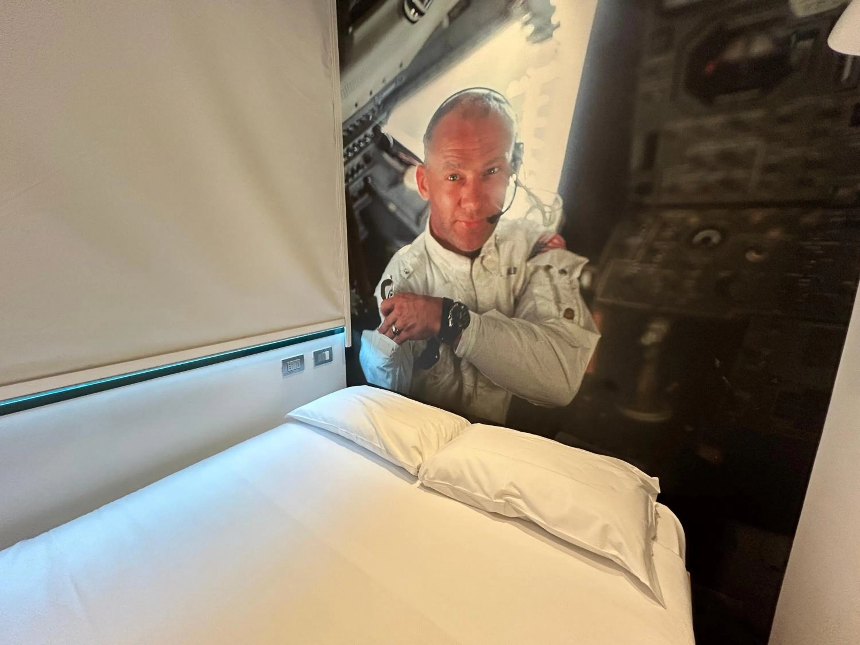 Decorative detail, Bed in Hotel Perla - The storyhoteller