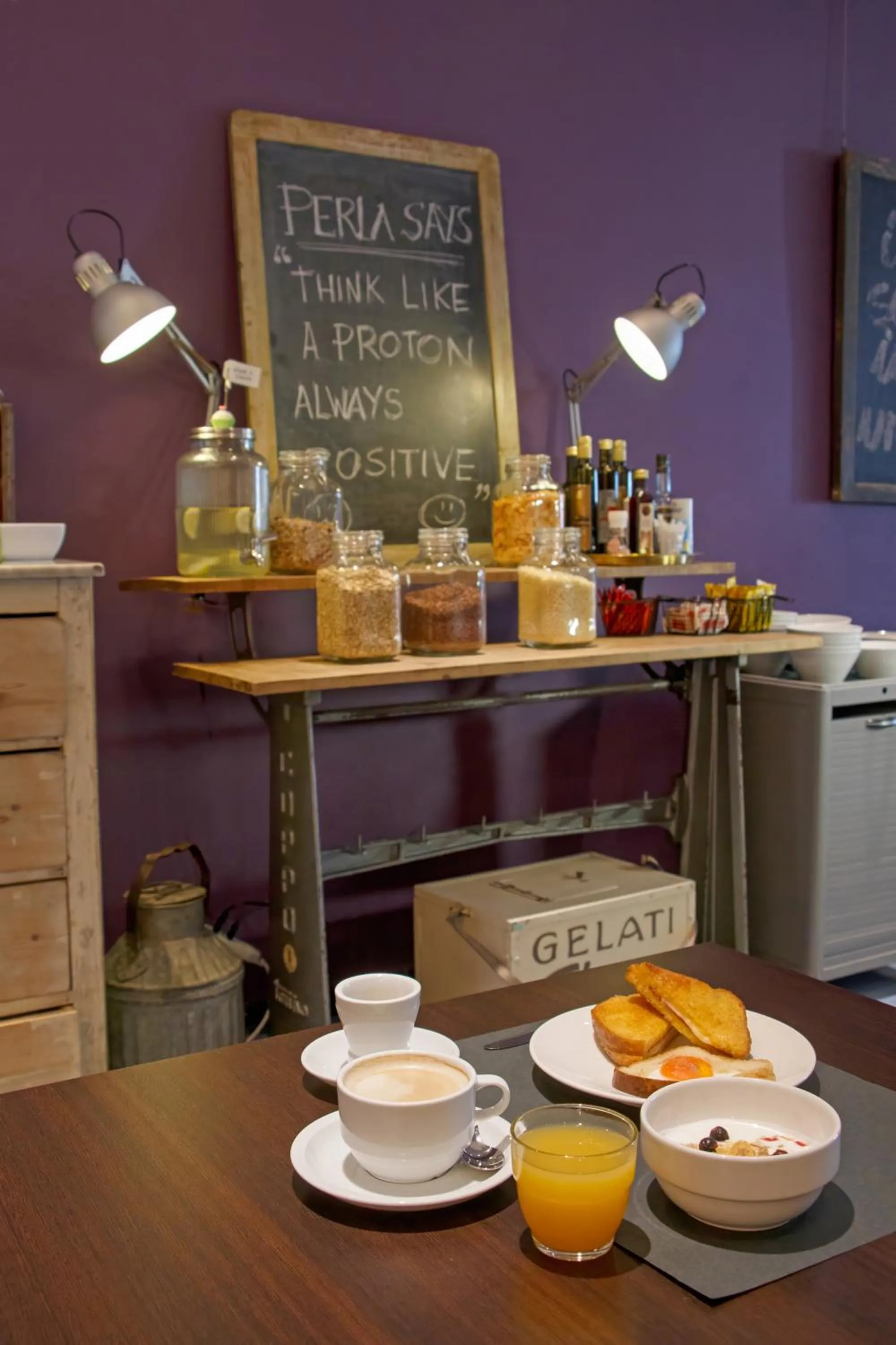 Restaurant/places to eat in Hotel Perla - The storyhoteller