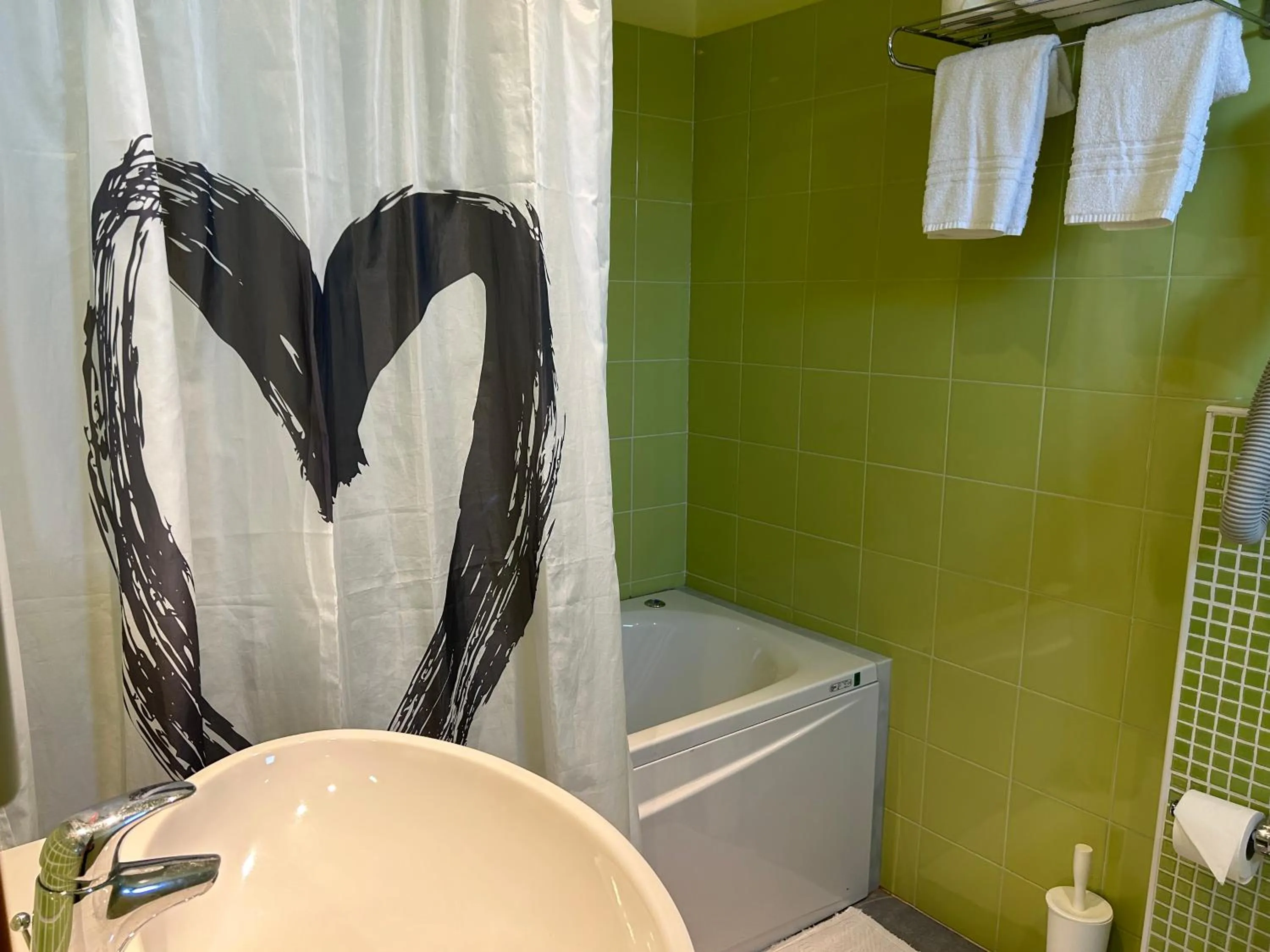 Hot Tub in Hotel Perla - The storyhoteller