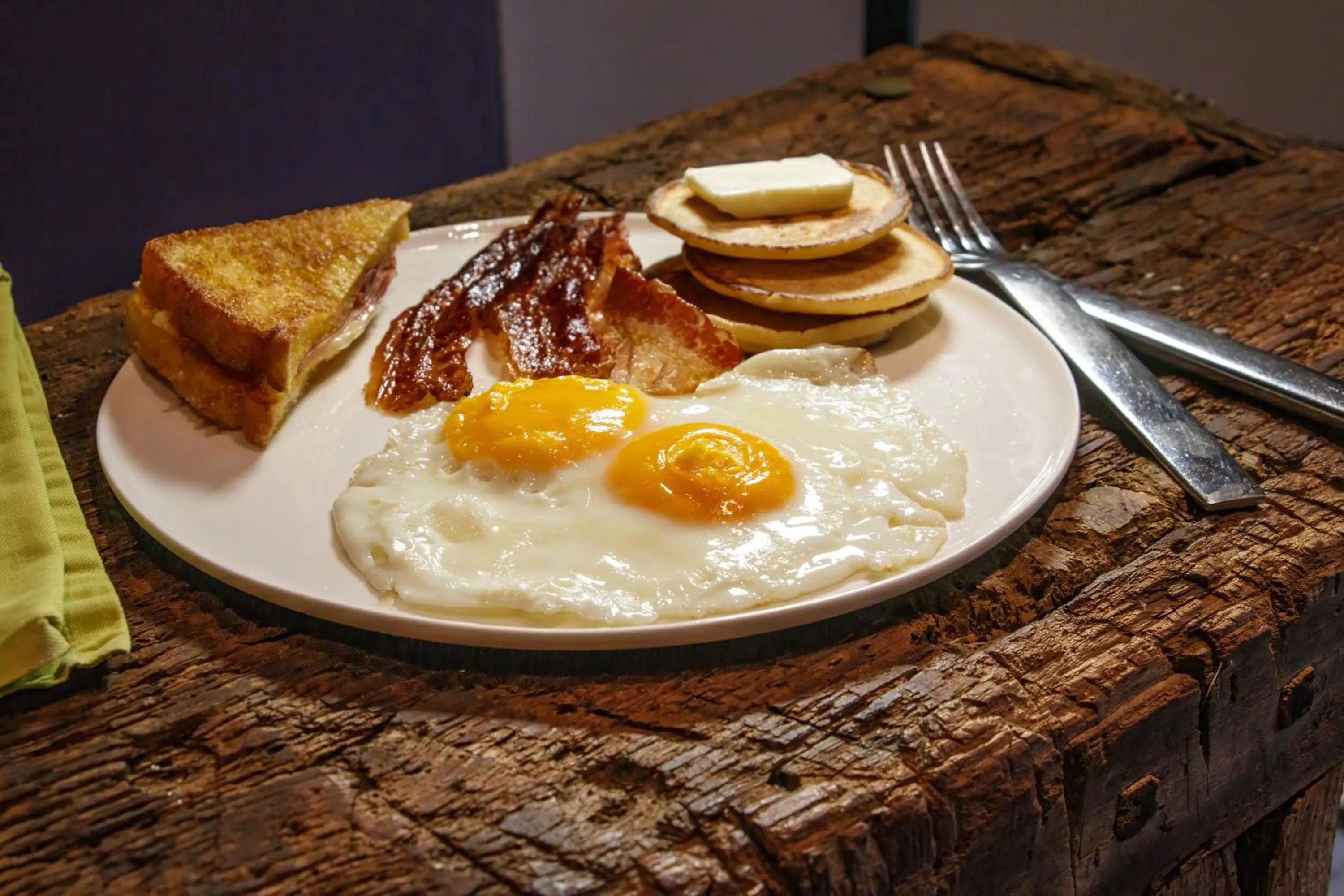 Restaurant/places to eat in Hotel Perla - The storyhoteller