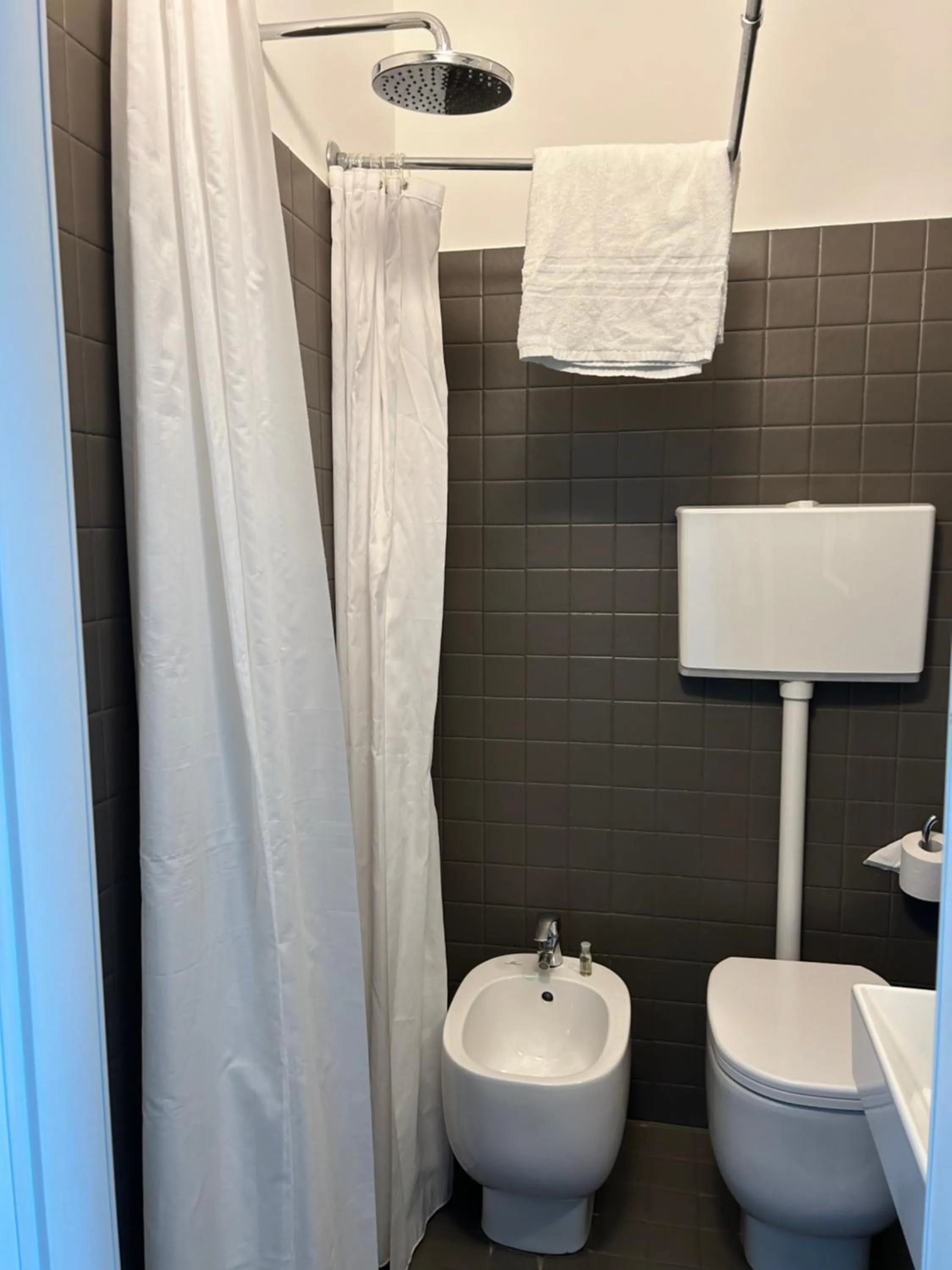 Bathroom in Hotel Perla - The storyhoteller