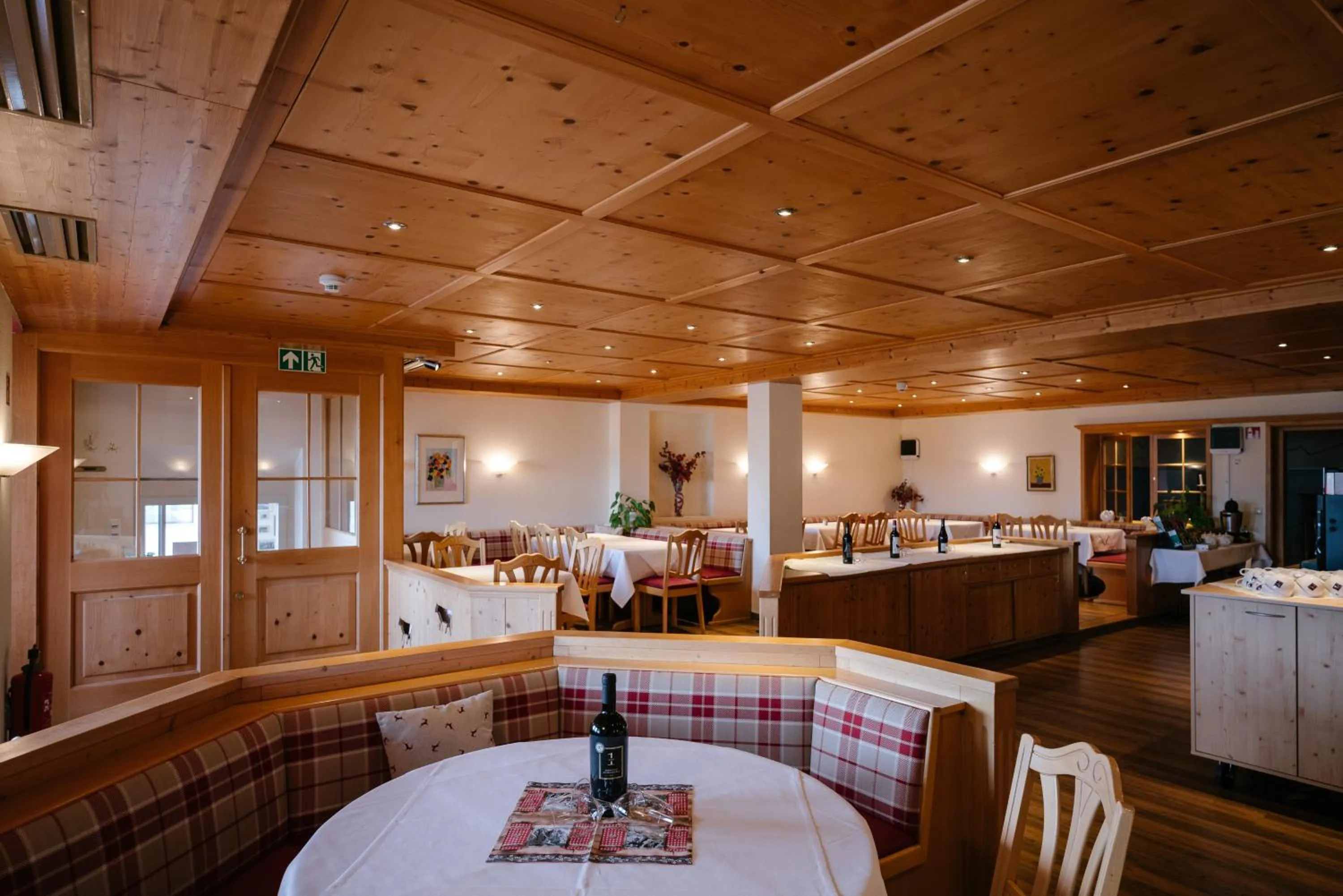 Restaurant/places to eat in Panoramahotel Kühbergalp