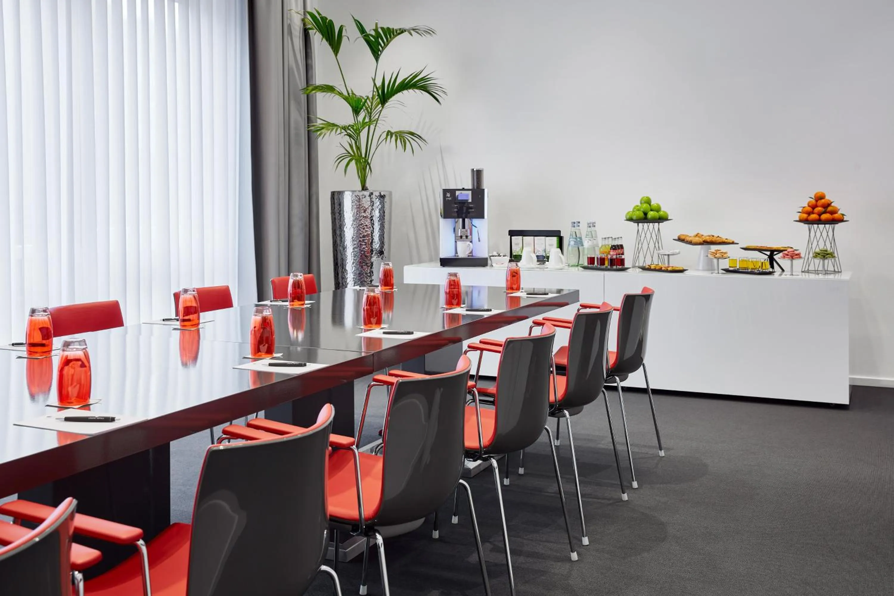 Business facilities in LEGERE HOTEL Luxembourg