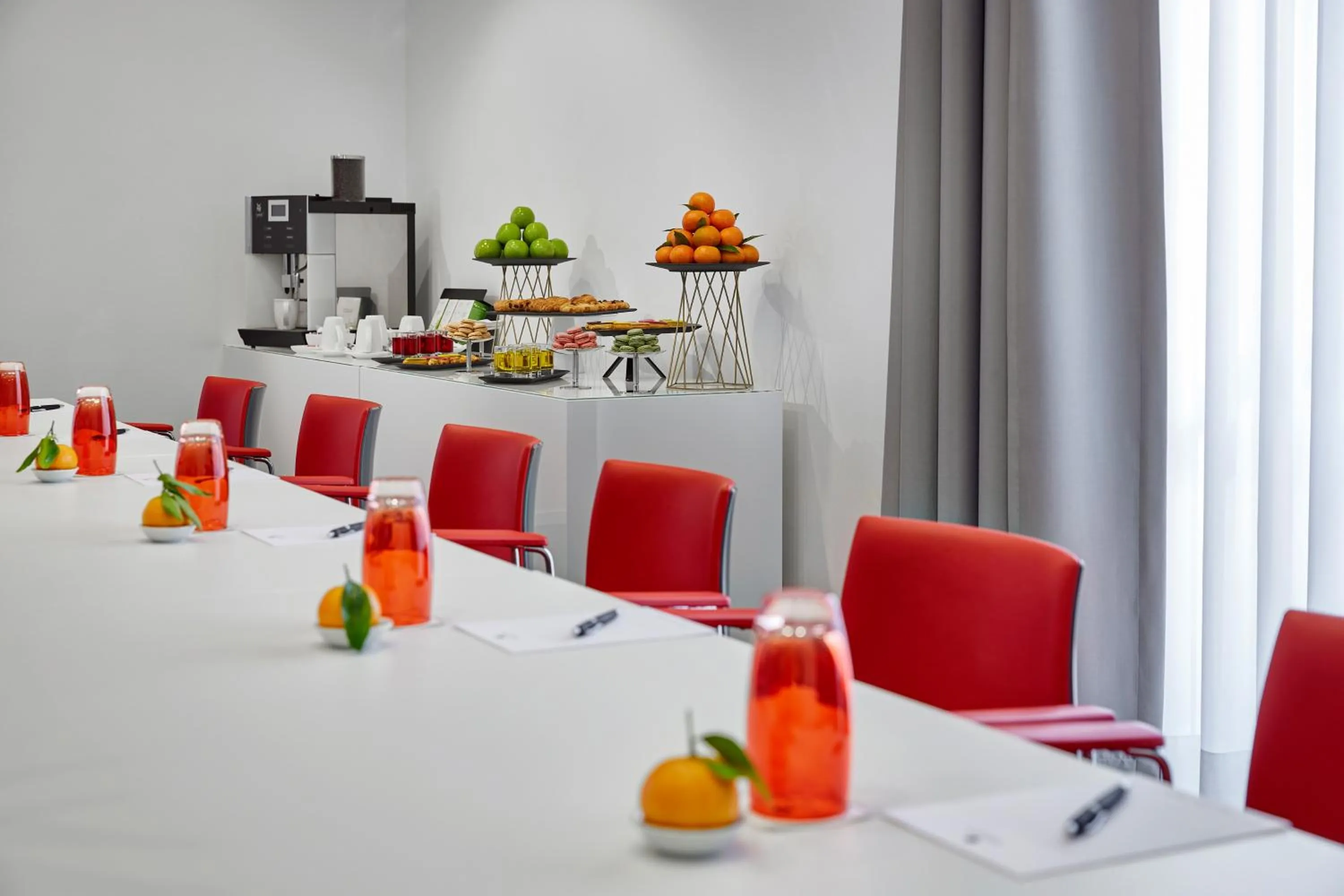 Business facilities in LEGERE HOTEL Luxembourg
