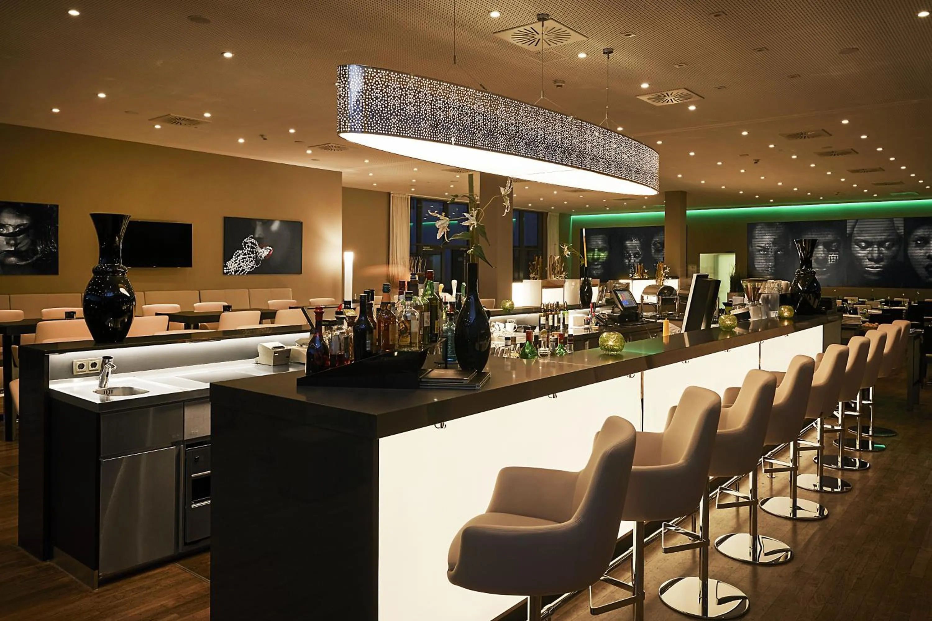 Lounge or bar in LEGERE HOTEL Luxembourg