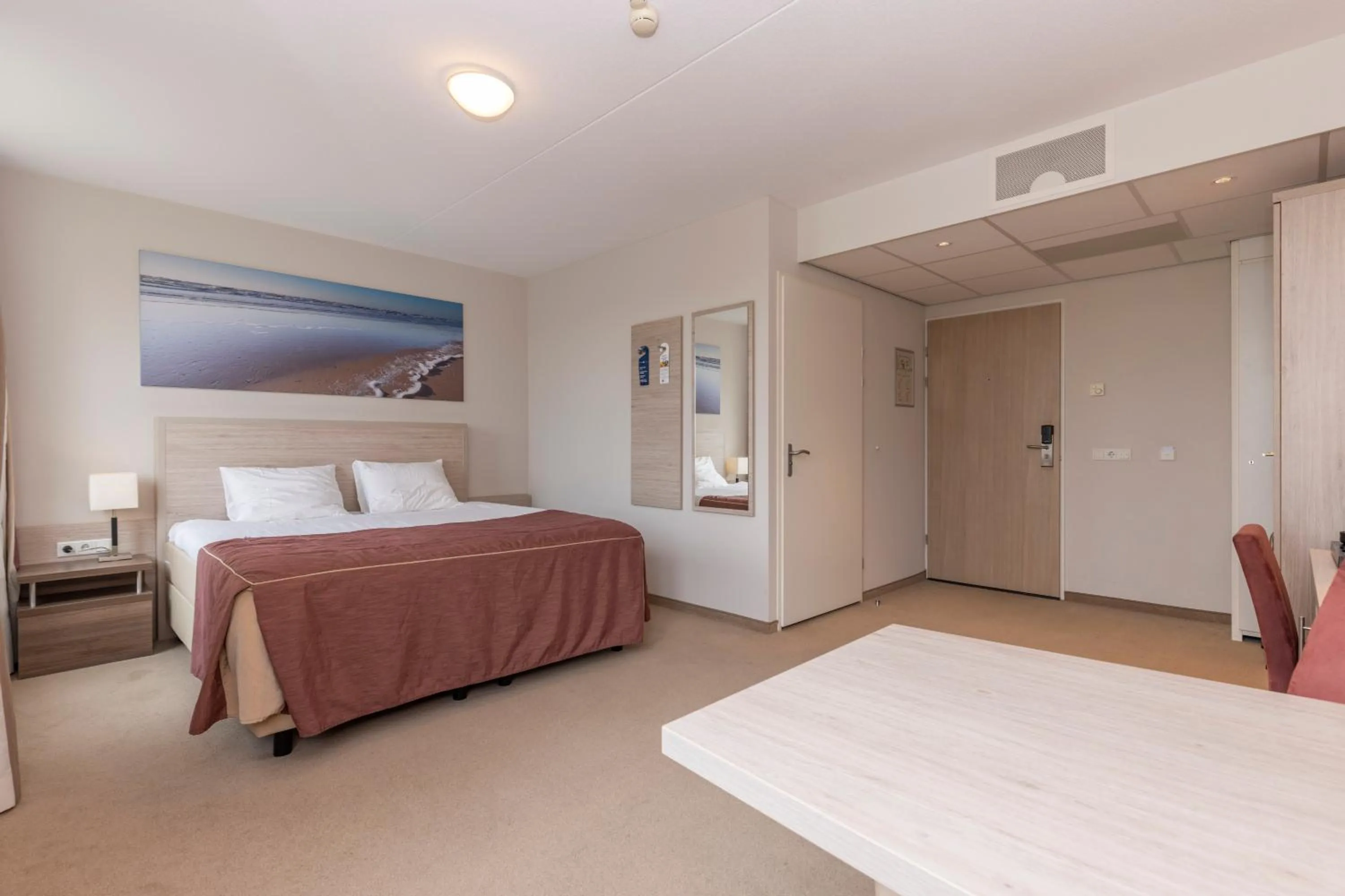 Bedroom, Bed in Fletcher Wellness-Hotel Kamperduinen