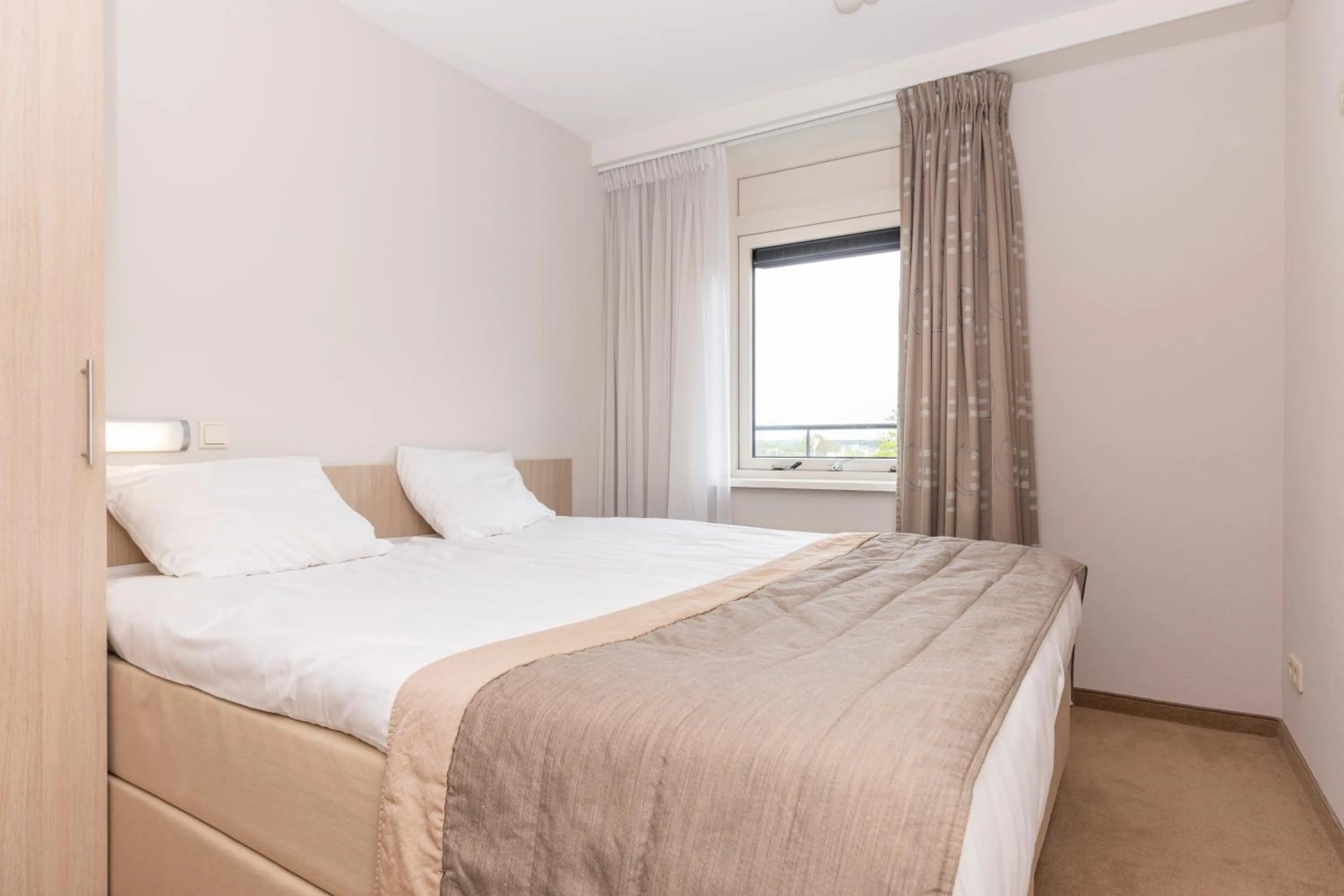 Bedroom, Bed in Fletcher Wellness-Hotel Kamperduinen