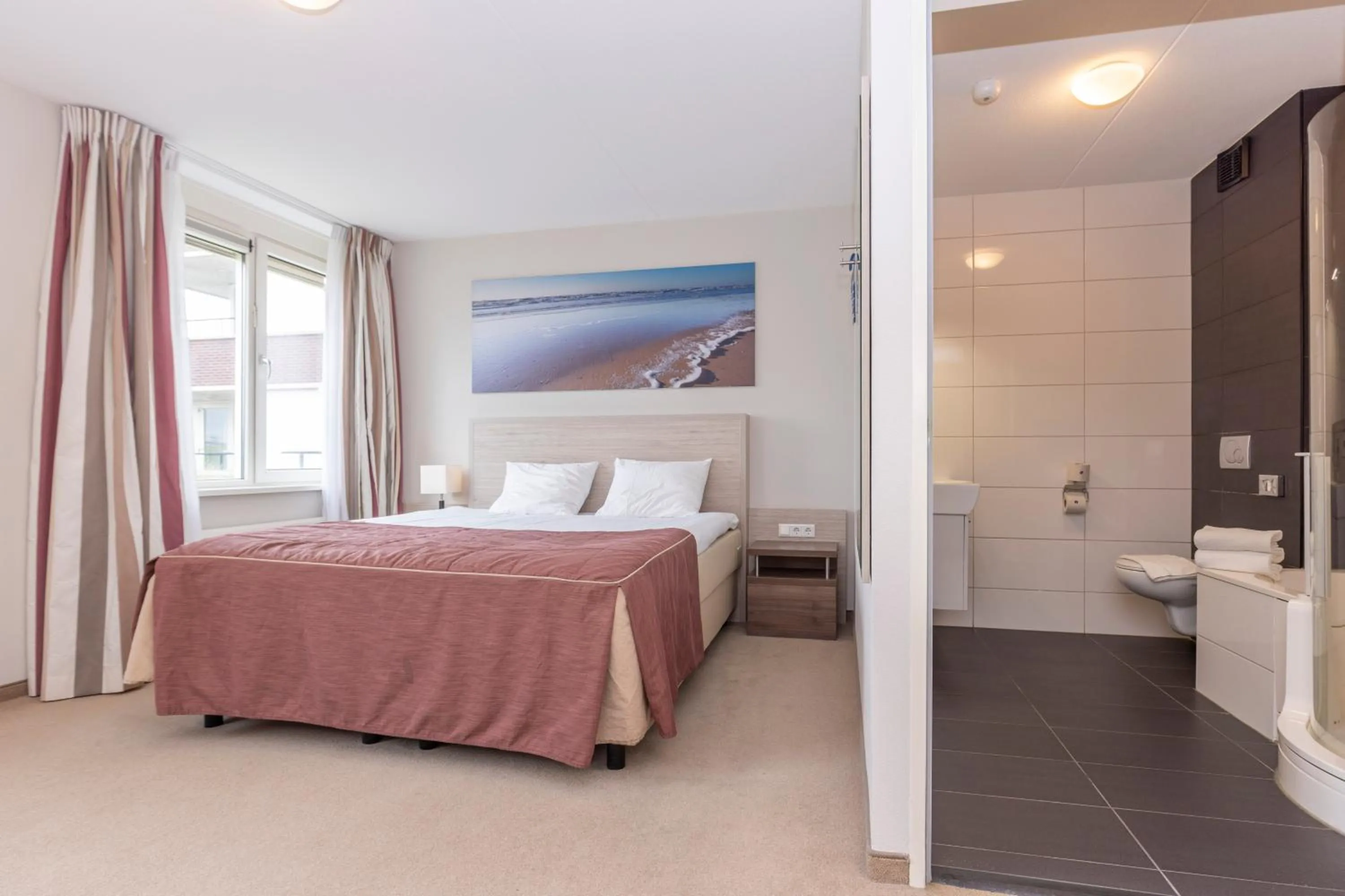 Bedroom, Bed in Fletcher Wellness-Hotel Kamperduinen