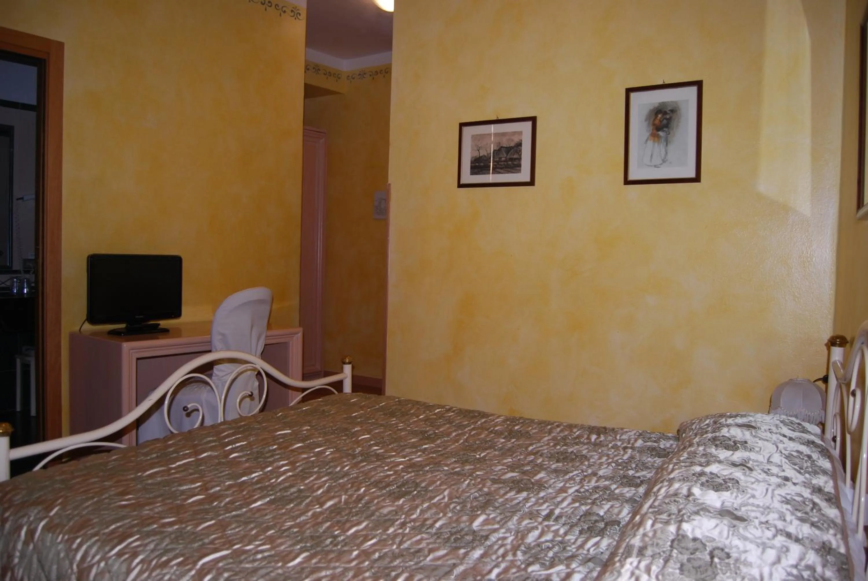 Bed in Garda Sol SPA Hotel & Appartamenti