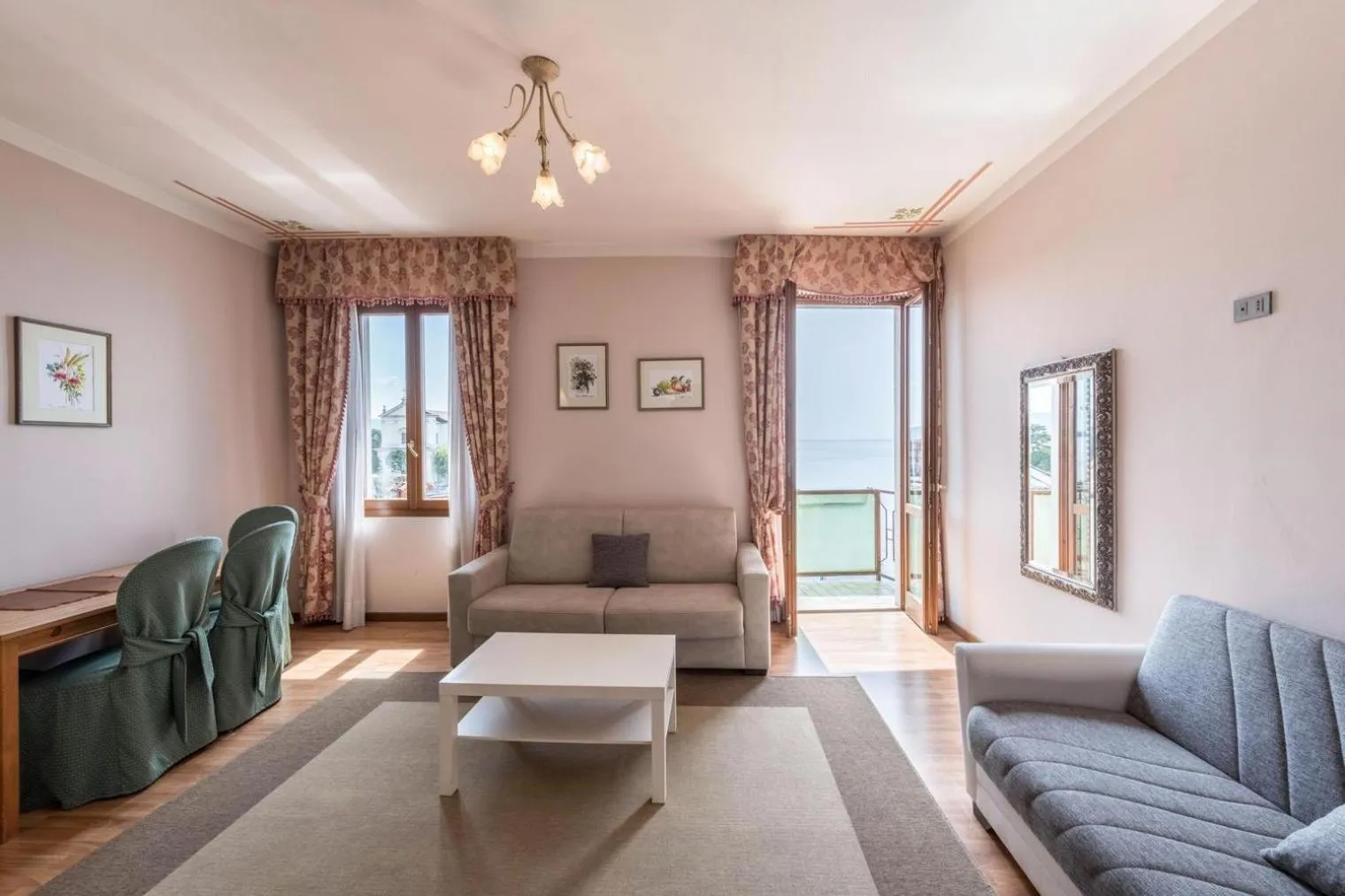 Living room in Garda Sol SPA Hotel & Appartamenti