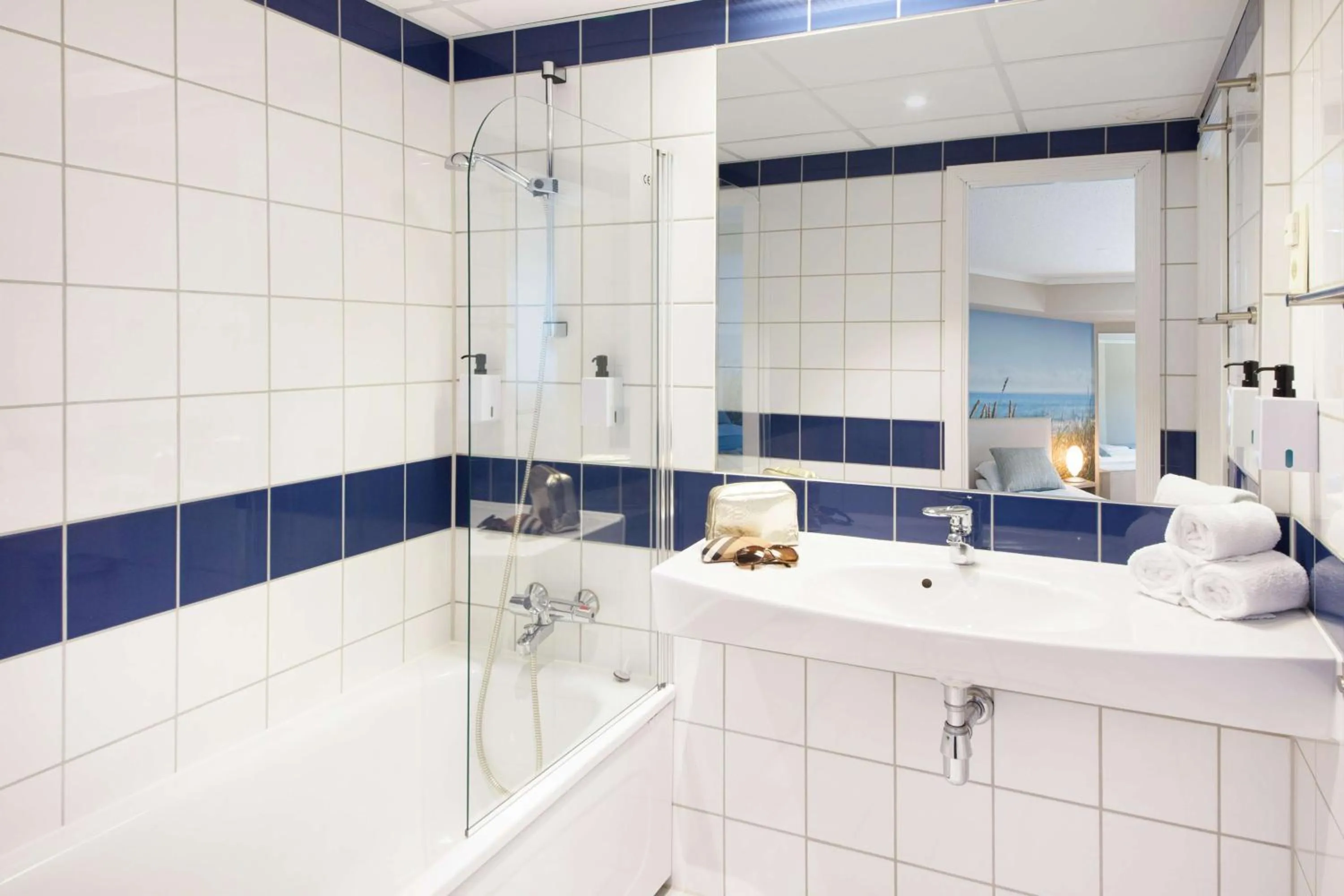 Photo of the whole room in Scandic Sørlandet