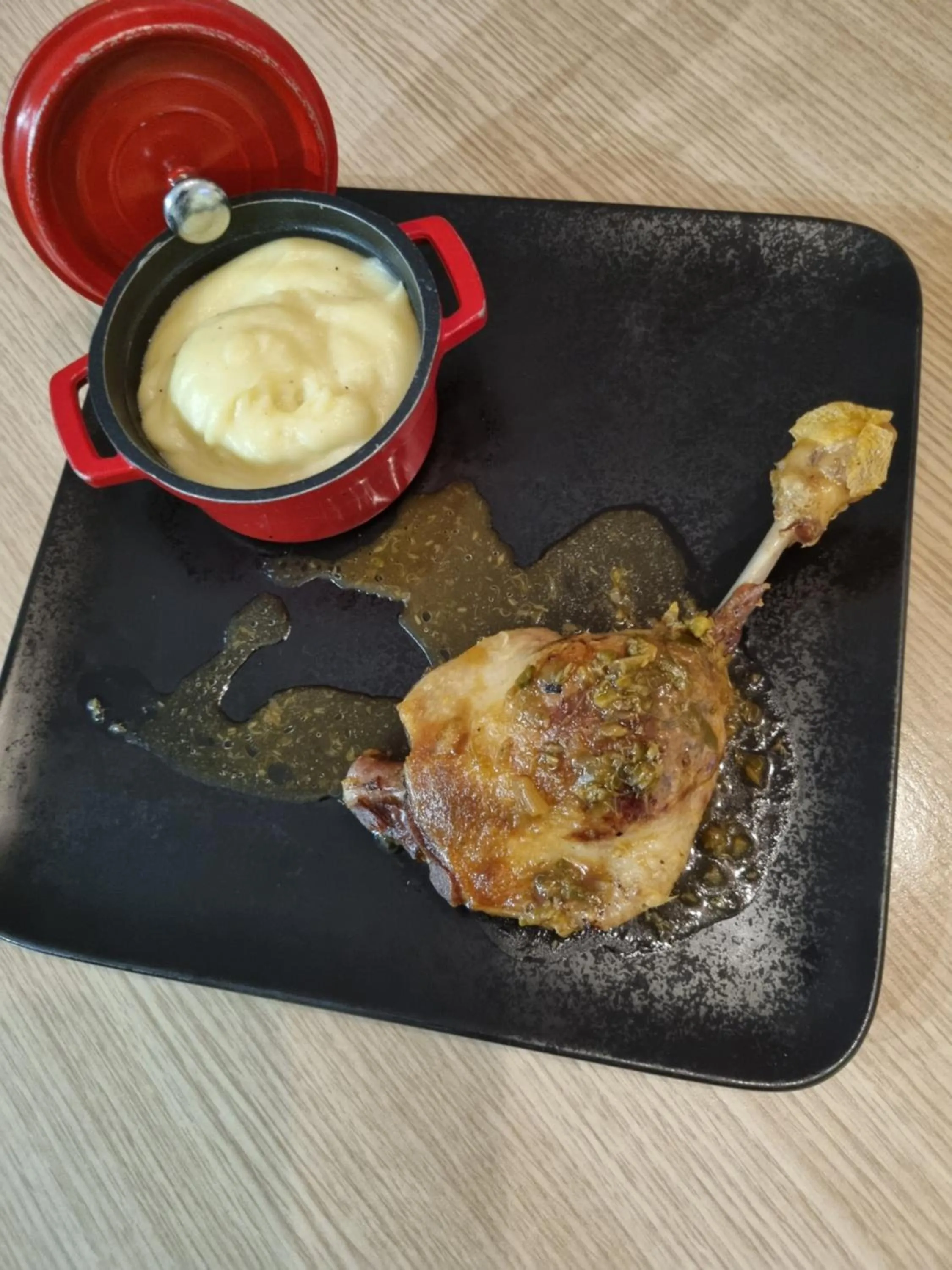 Food in Logis hôtel restaurant les Carillons