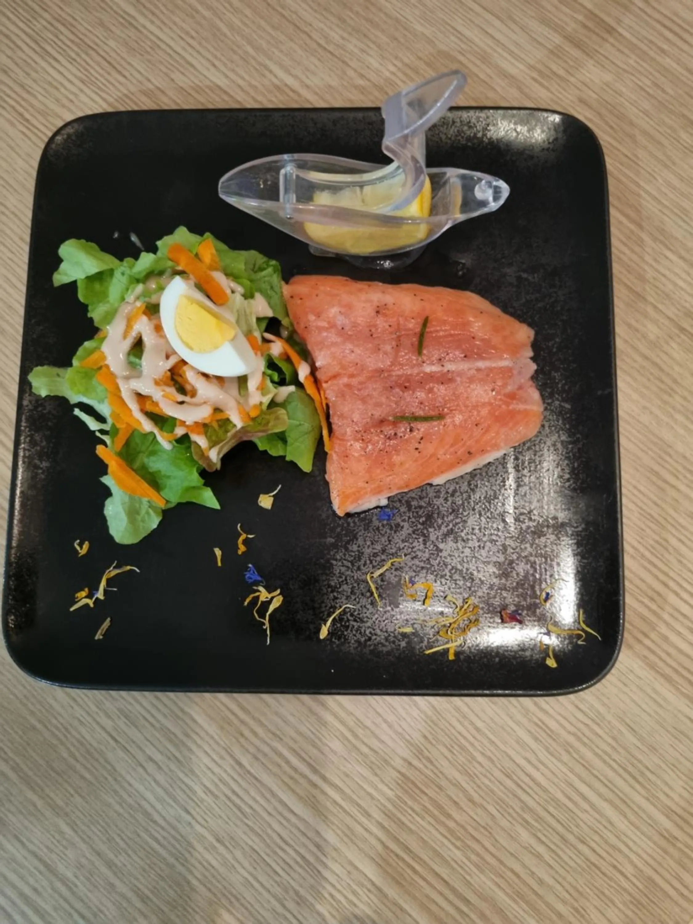 Meals in Logis hôtel restaurant les Carillons