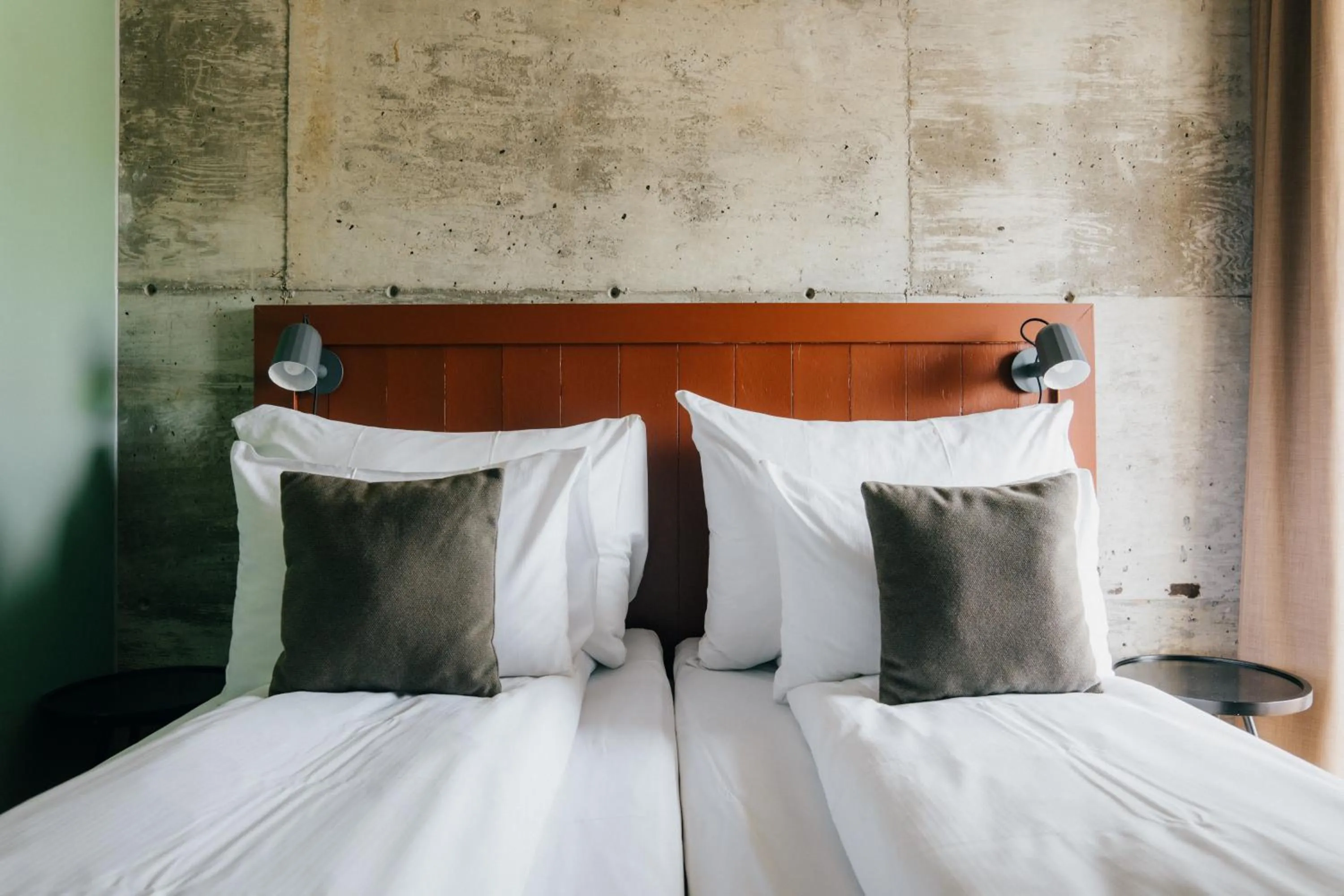 Bed in GamlaVærket Gjæstgiveri og Tracteringssted