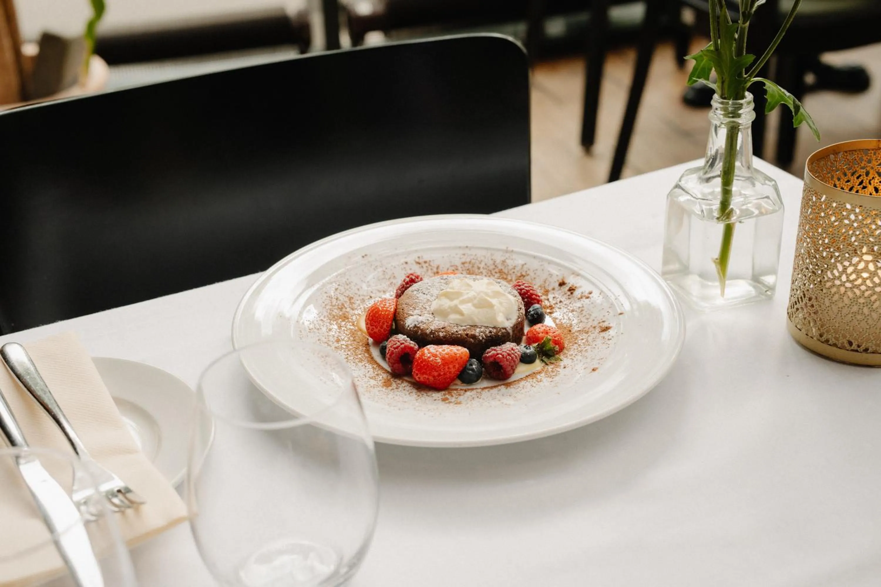 Dinner in GamlaVærket Gjæstgiveri og Tracteringssted