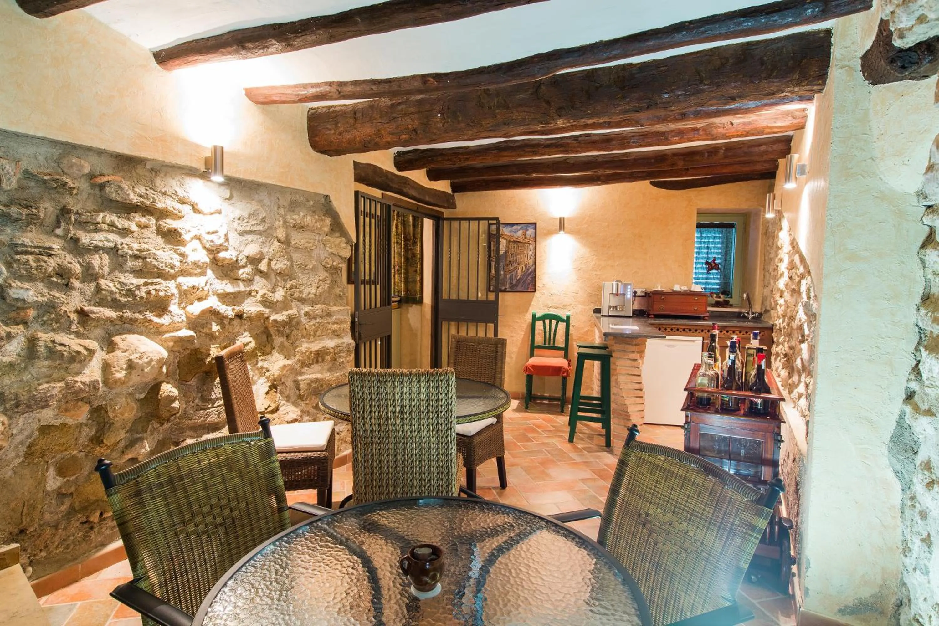 Communal kitchen in Hotel Rural El Pilaret