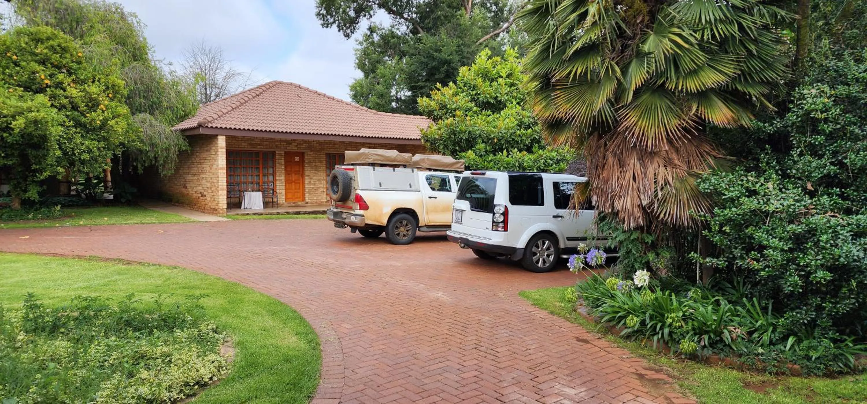 Parking in Avant Garde Lodge