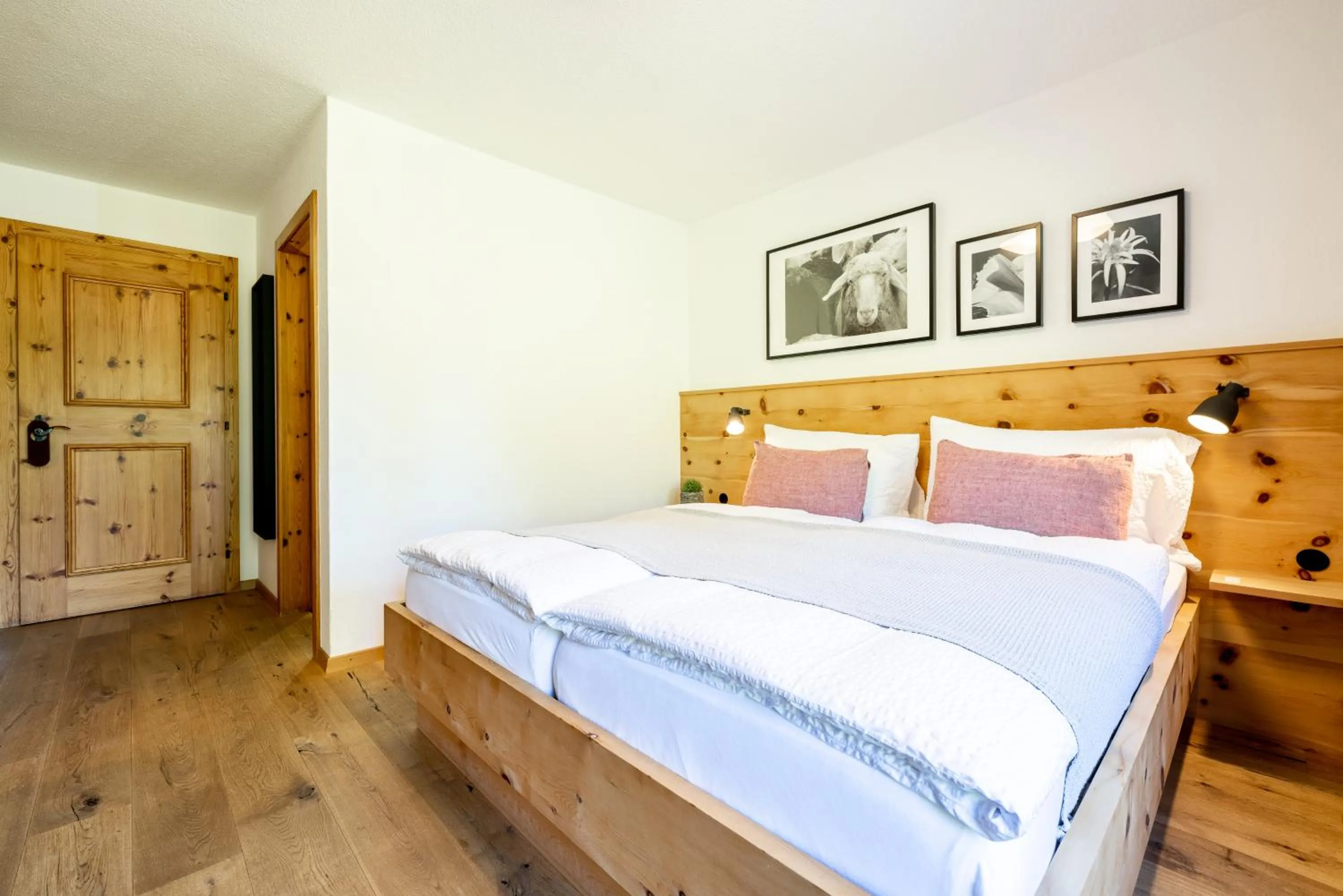 Bed in Schorta's Alvetern - Boutique Hotel