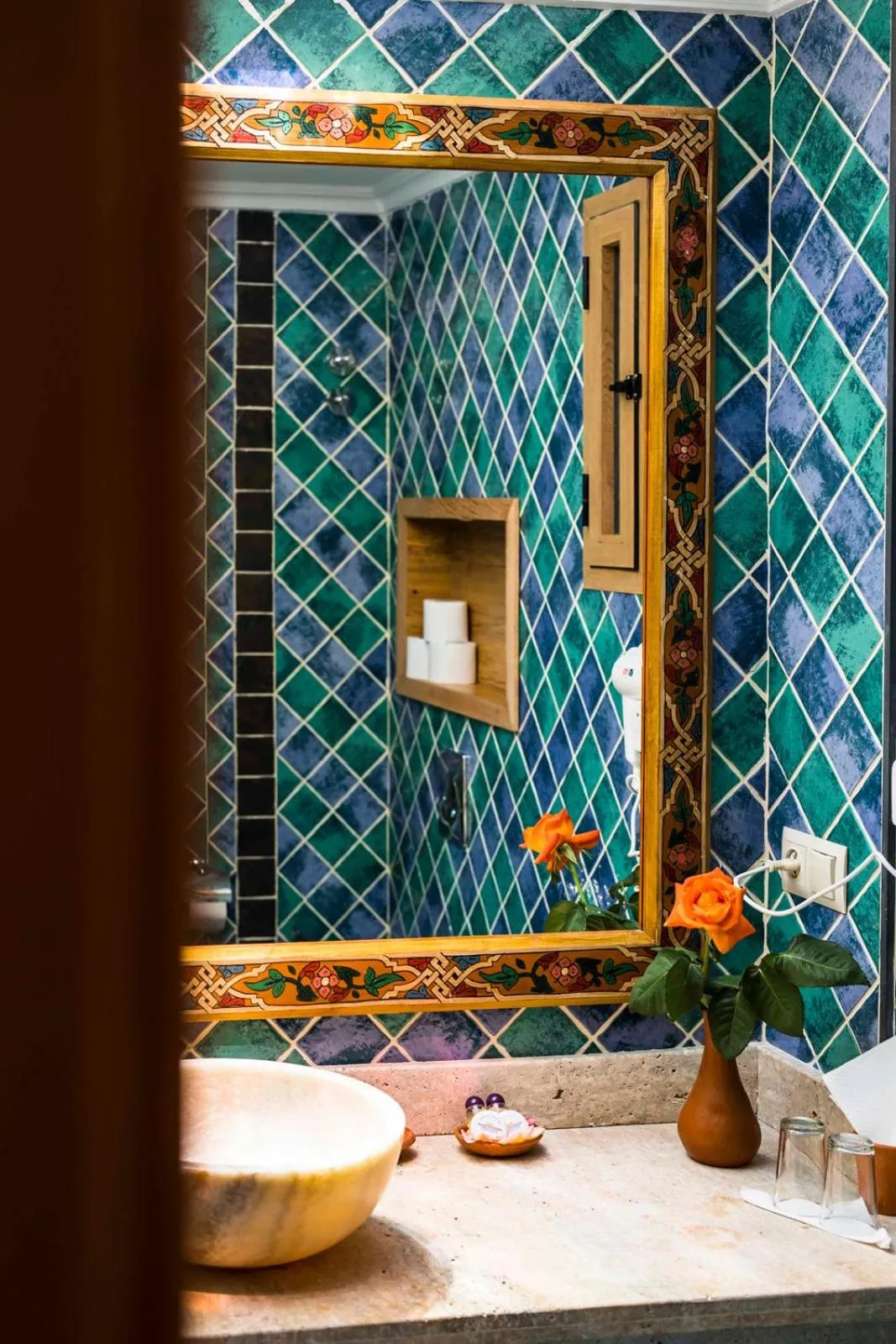 Shower in Dar Echchaouen Maison d'Hôtes & Riad