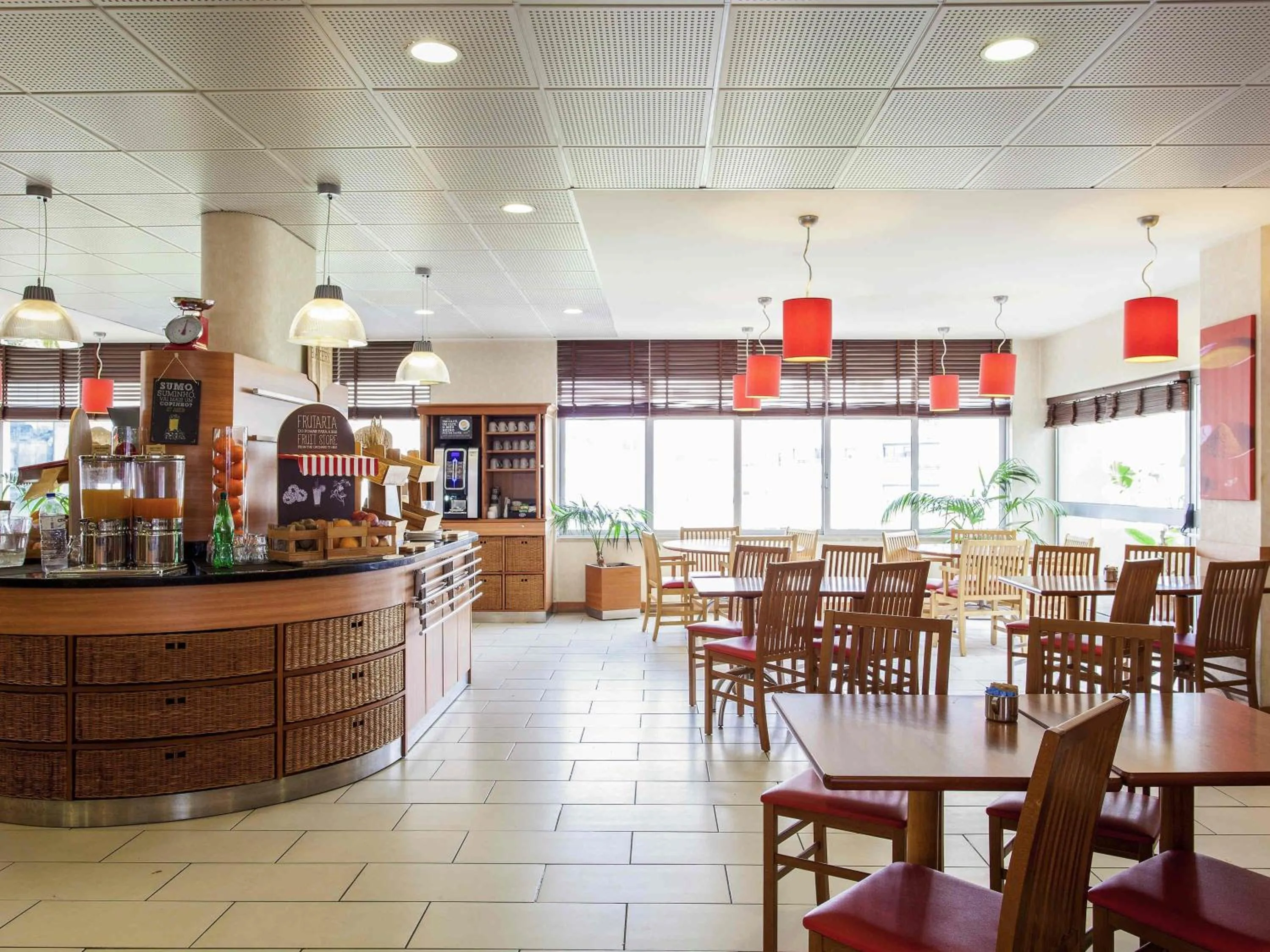 Property building in Hotel ibis Lisboa Jose Malhoa