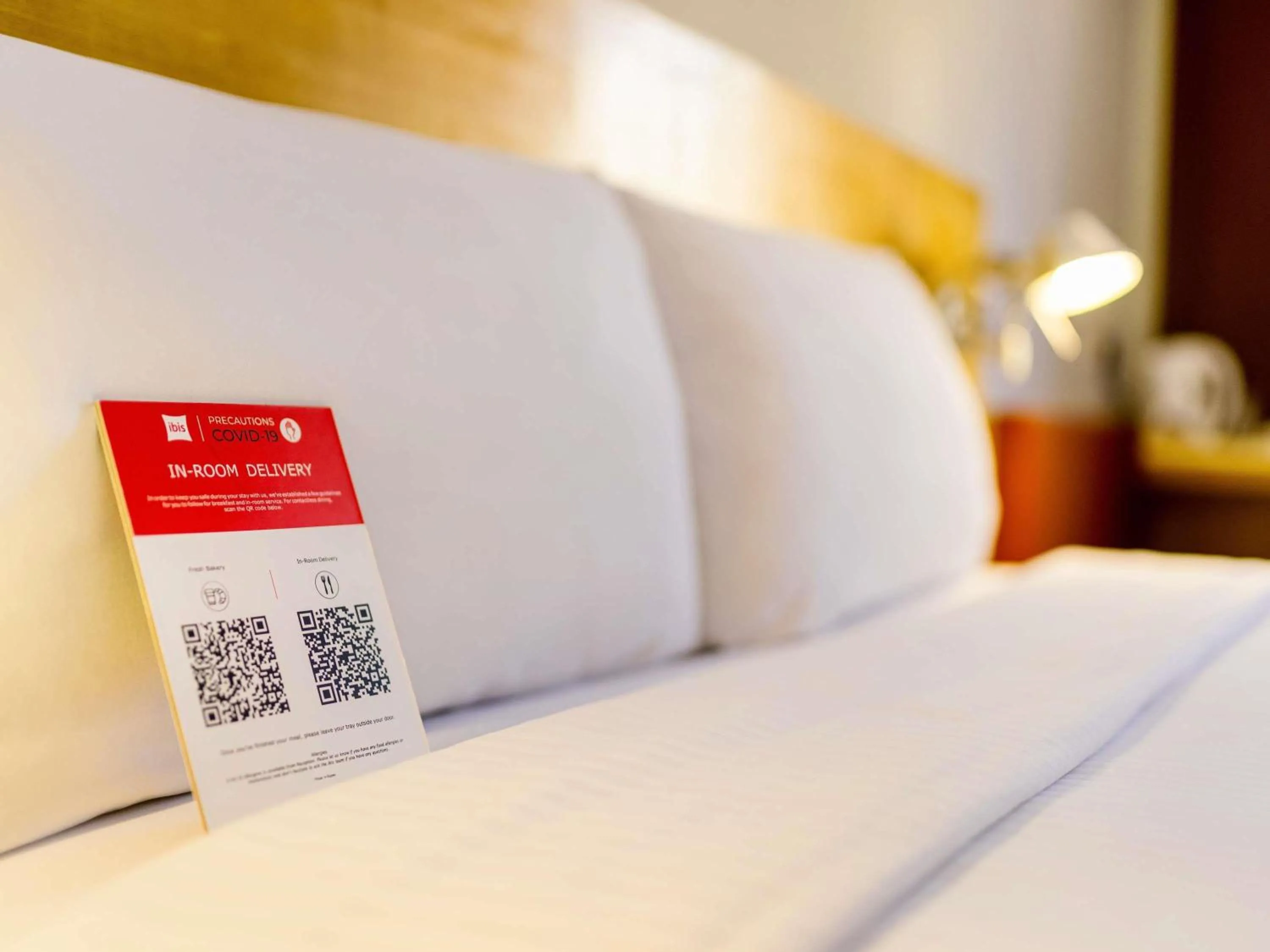 Bedroom, Bed in Hotel ibis Lisboa Jose Malhoa