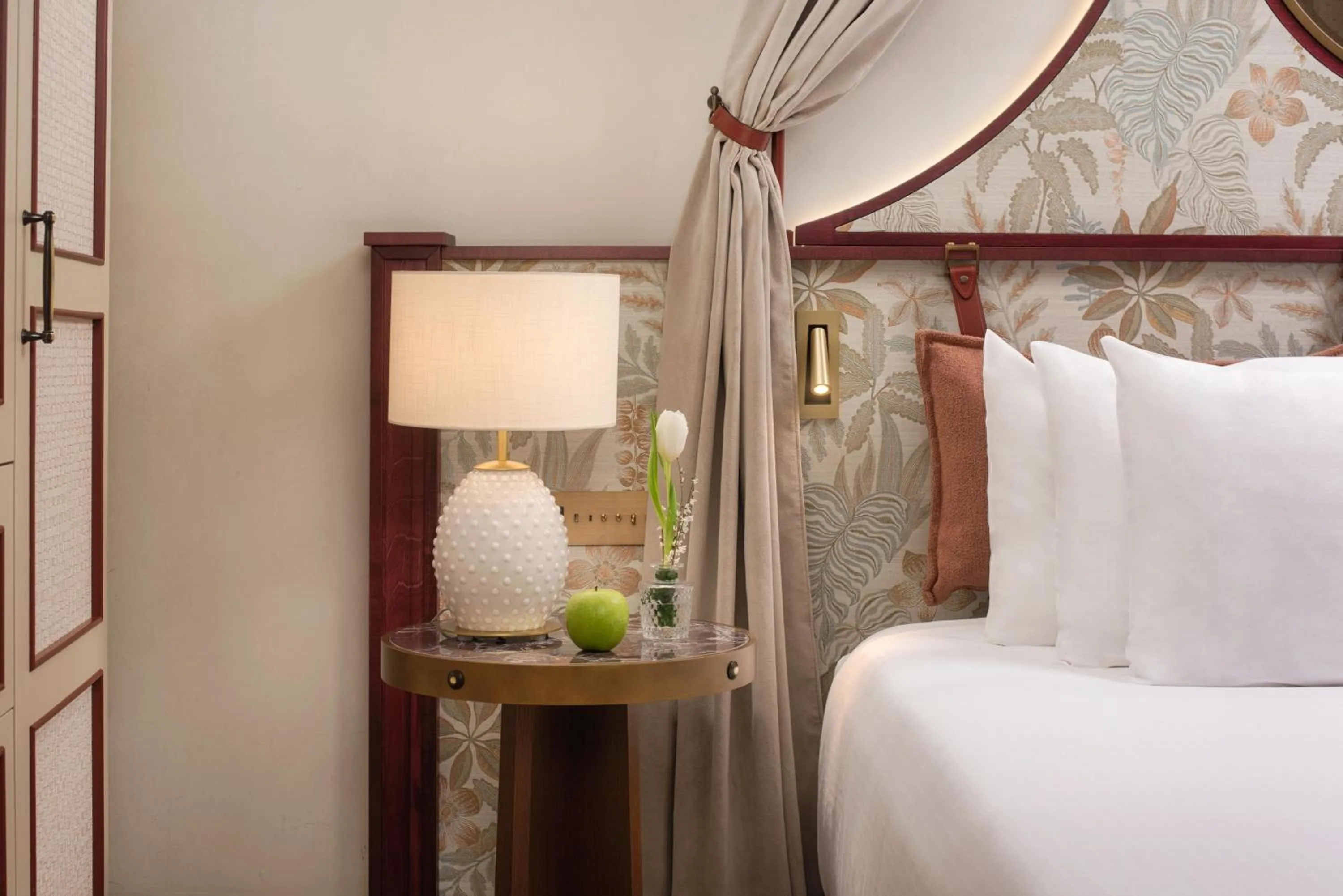 Bedroom, Bed in NH Collection Firenze Porta Rossa