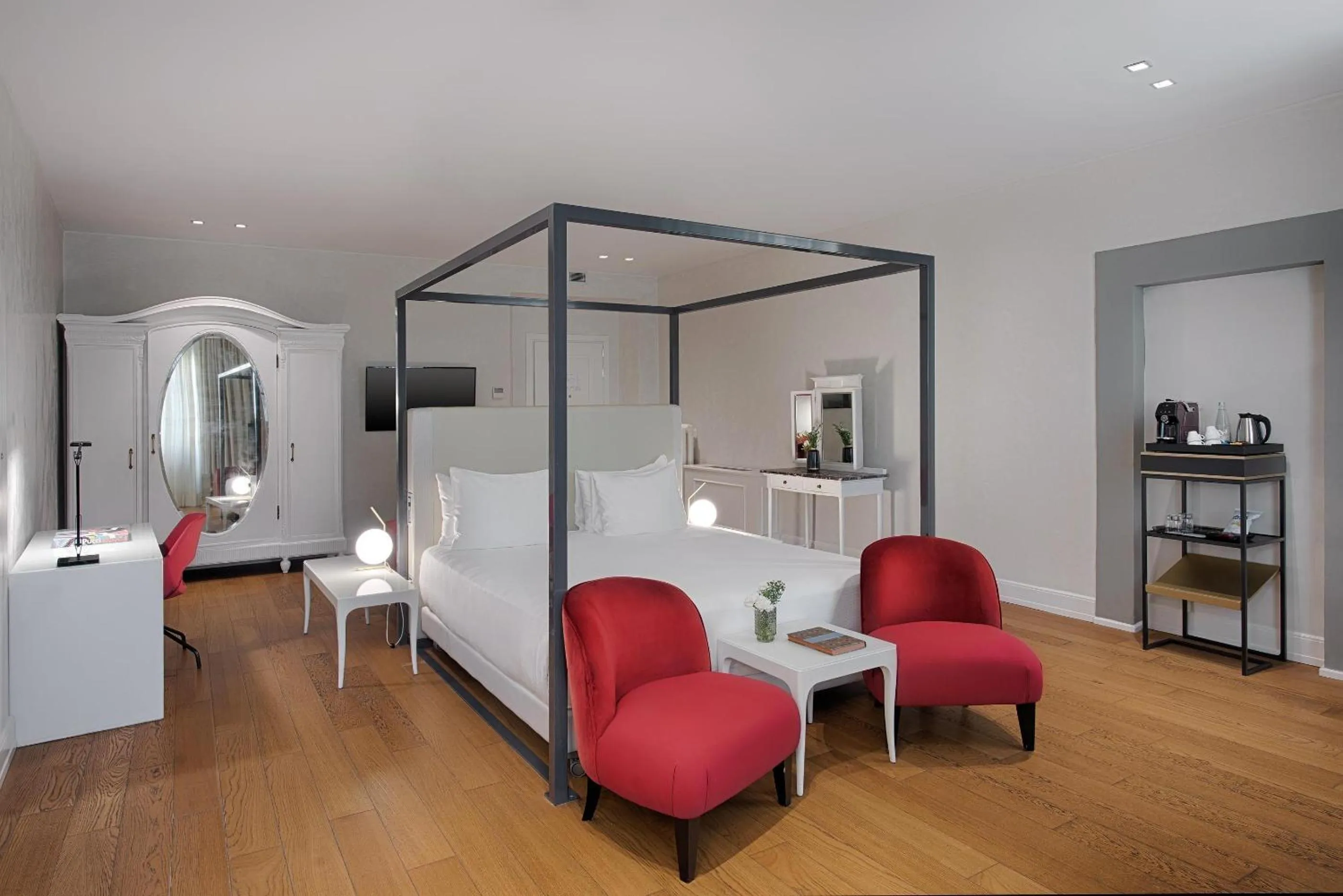 Bedroom, Bed in NH Collection Firenze Porta Rossa