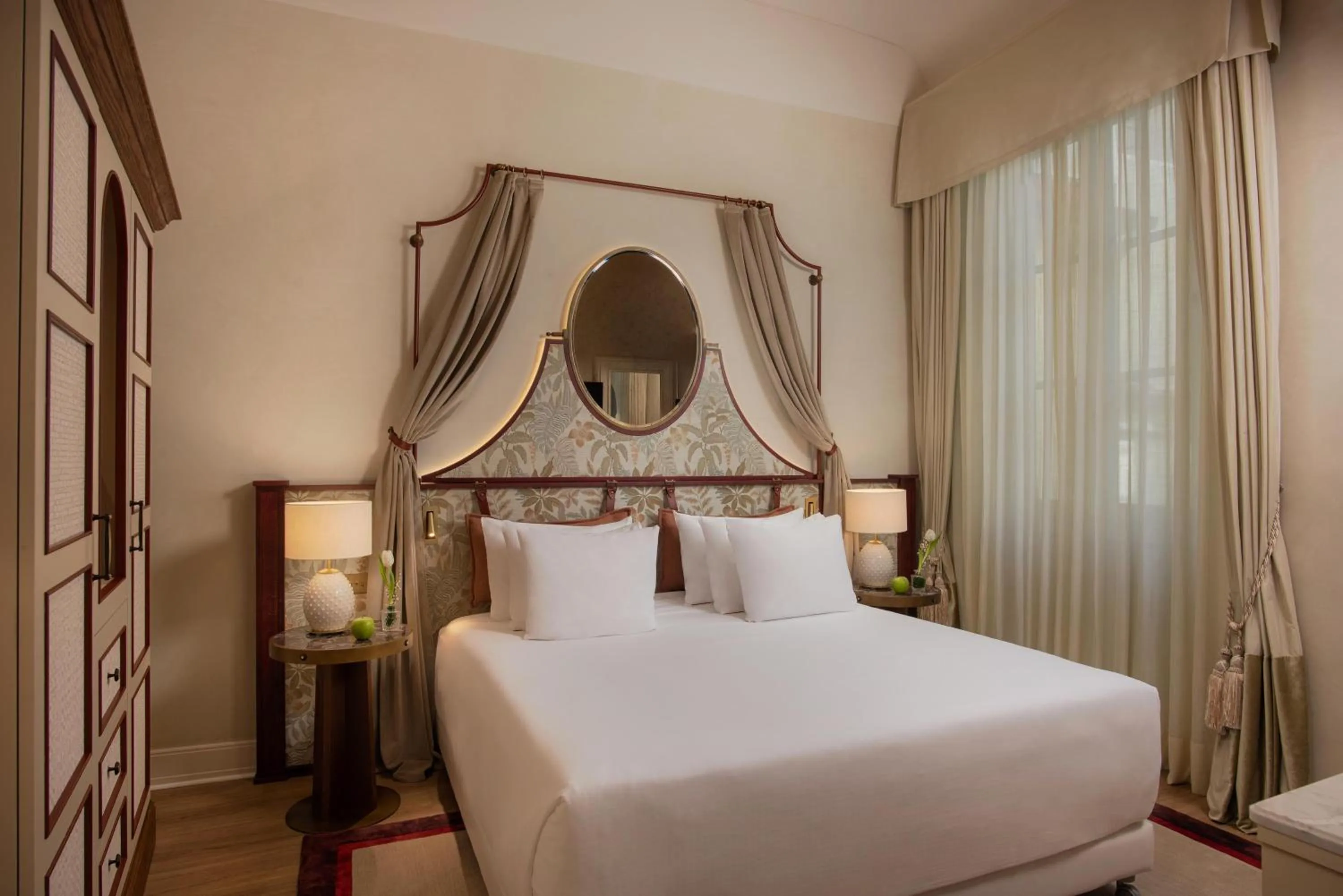 Bedroom, Bed in NH Collection Firenze Porta Rossa