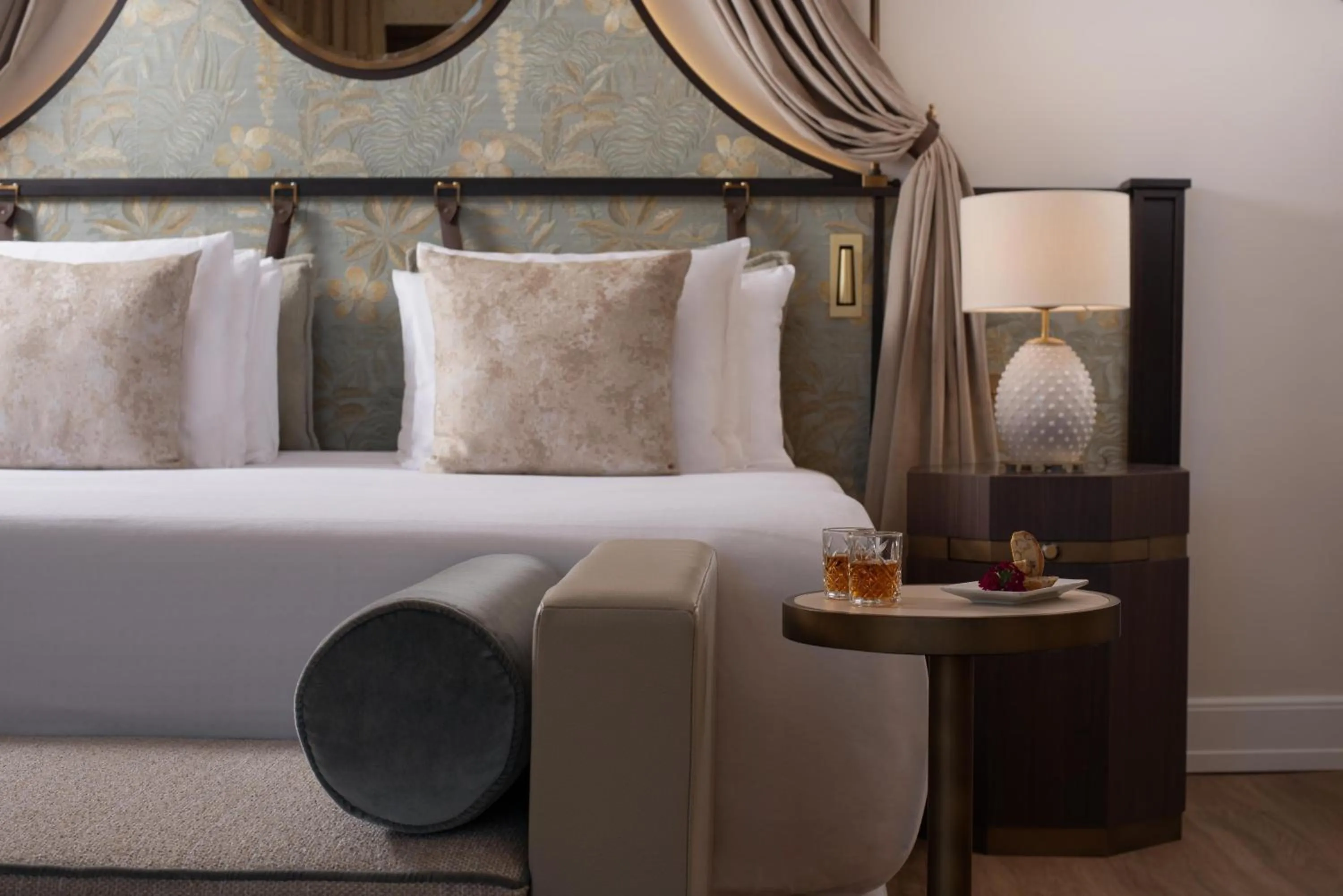 Bedroom, Bed in NH Collection Firenze Porta Rossa