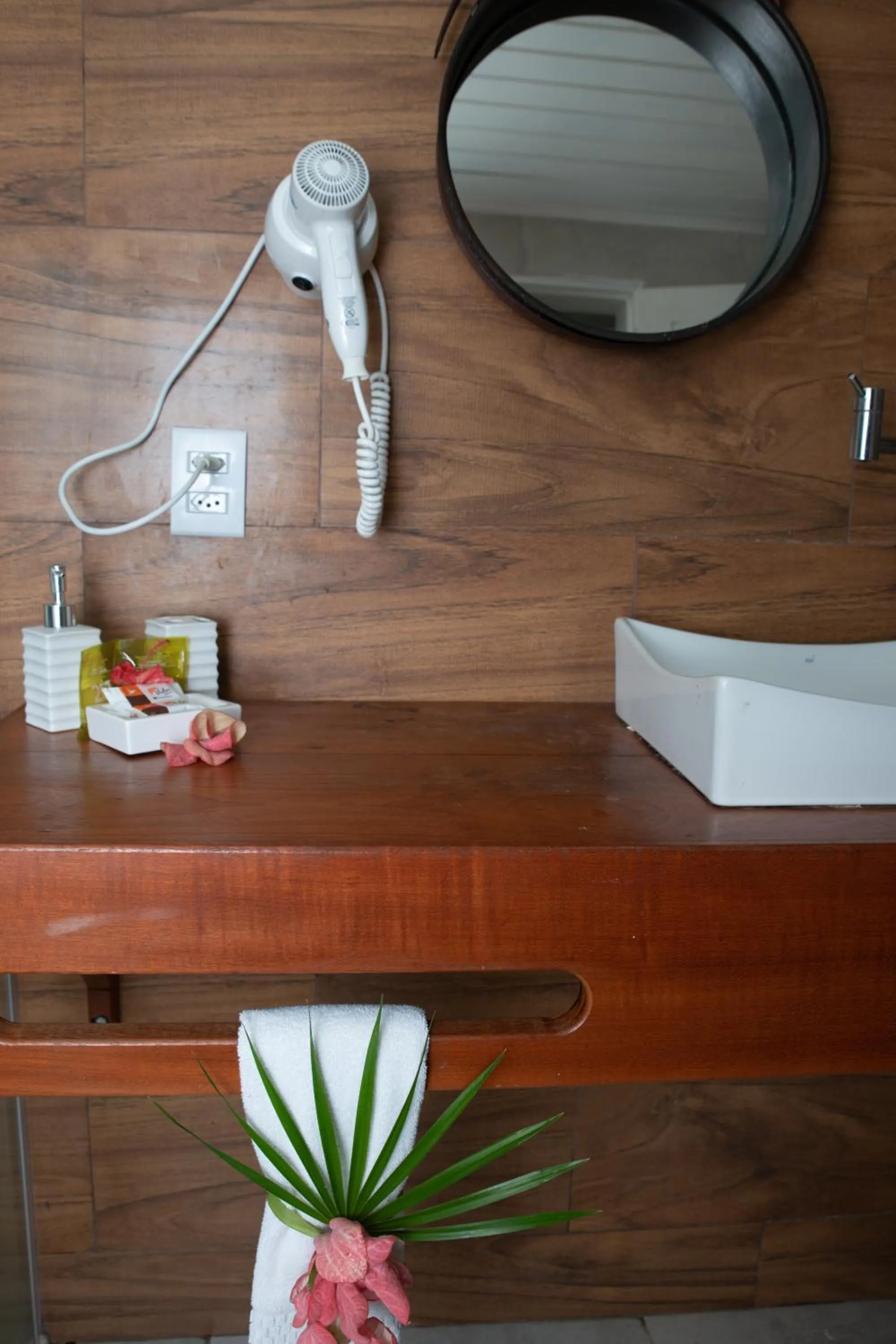 Bathroom in Hotel Marinas