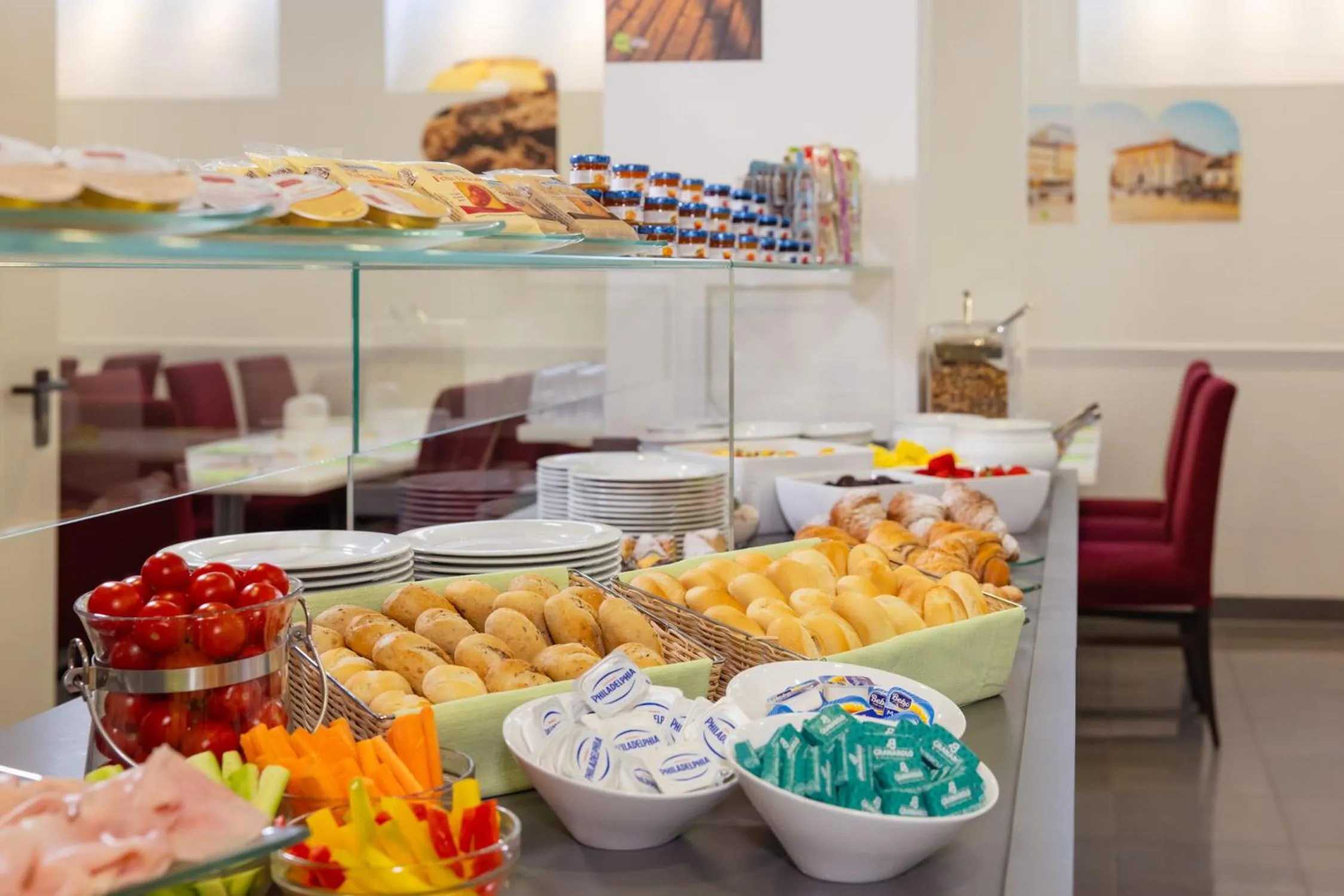 Buffet breakfast in Hotel Trieste Mare