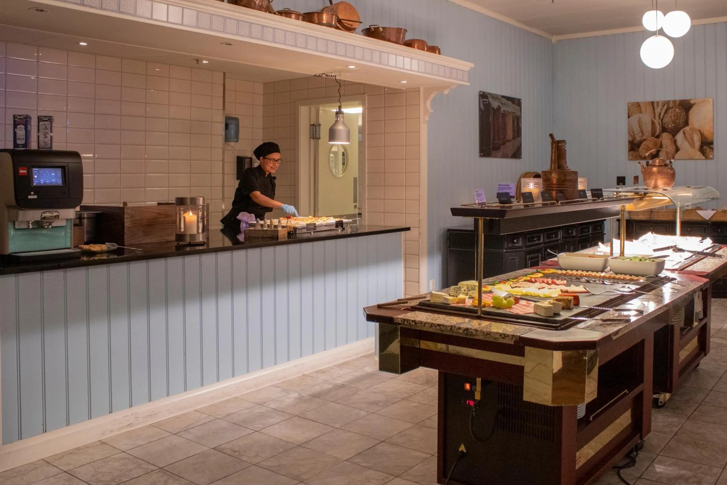 Buffet breakfast in Hafjell Hotell