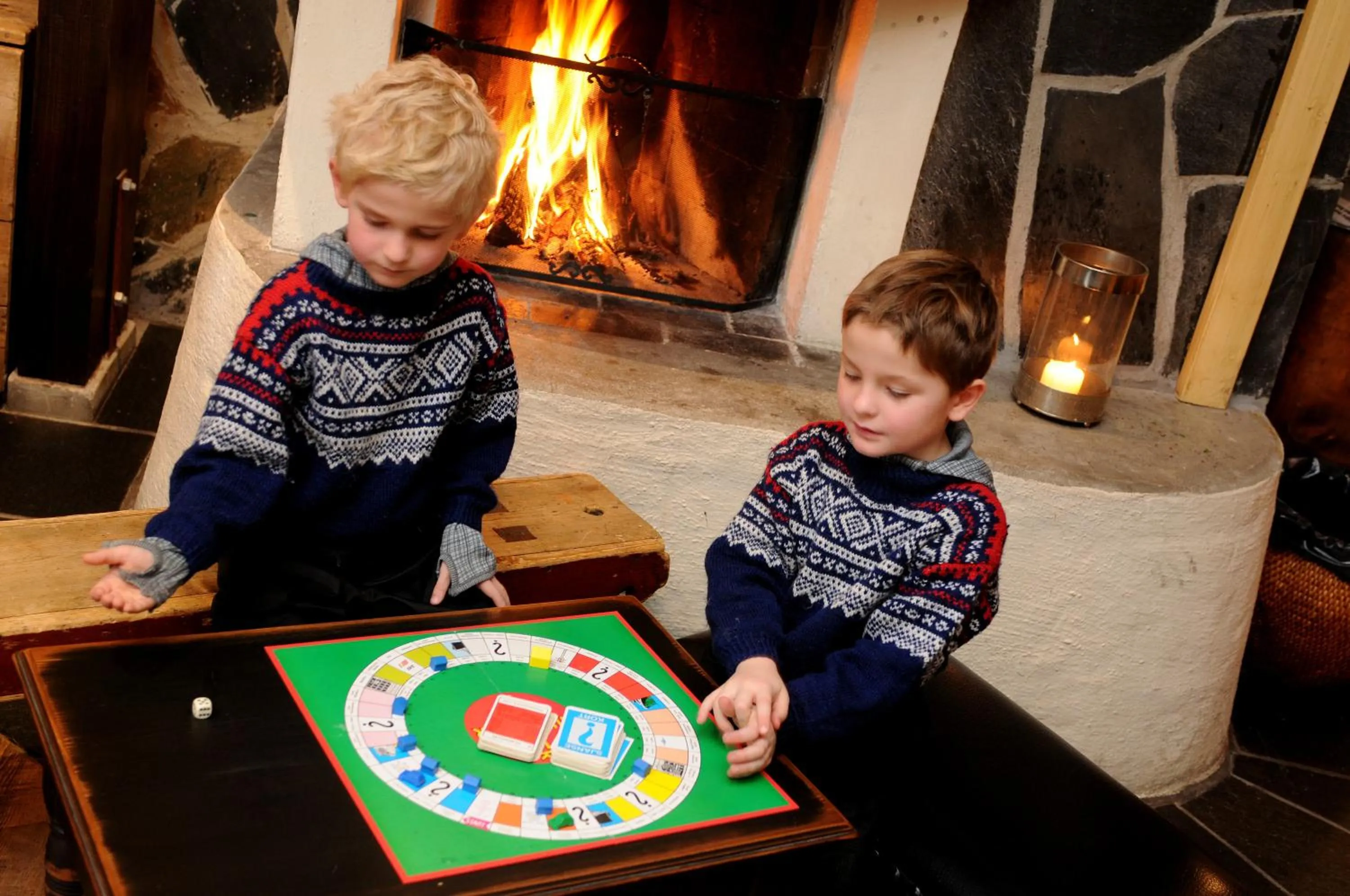 Communal lounge/ TV room in Hafjell Hotell