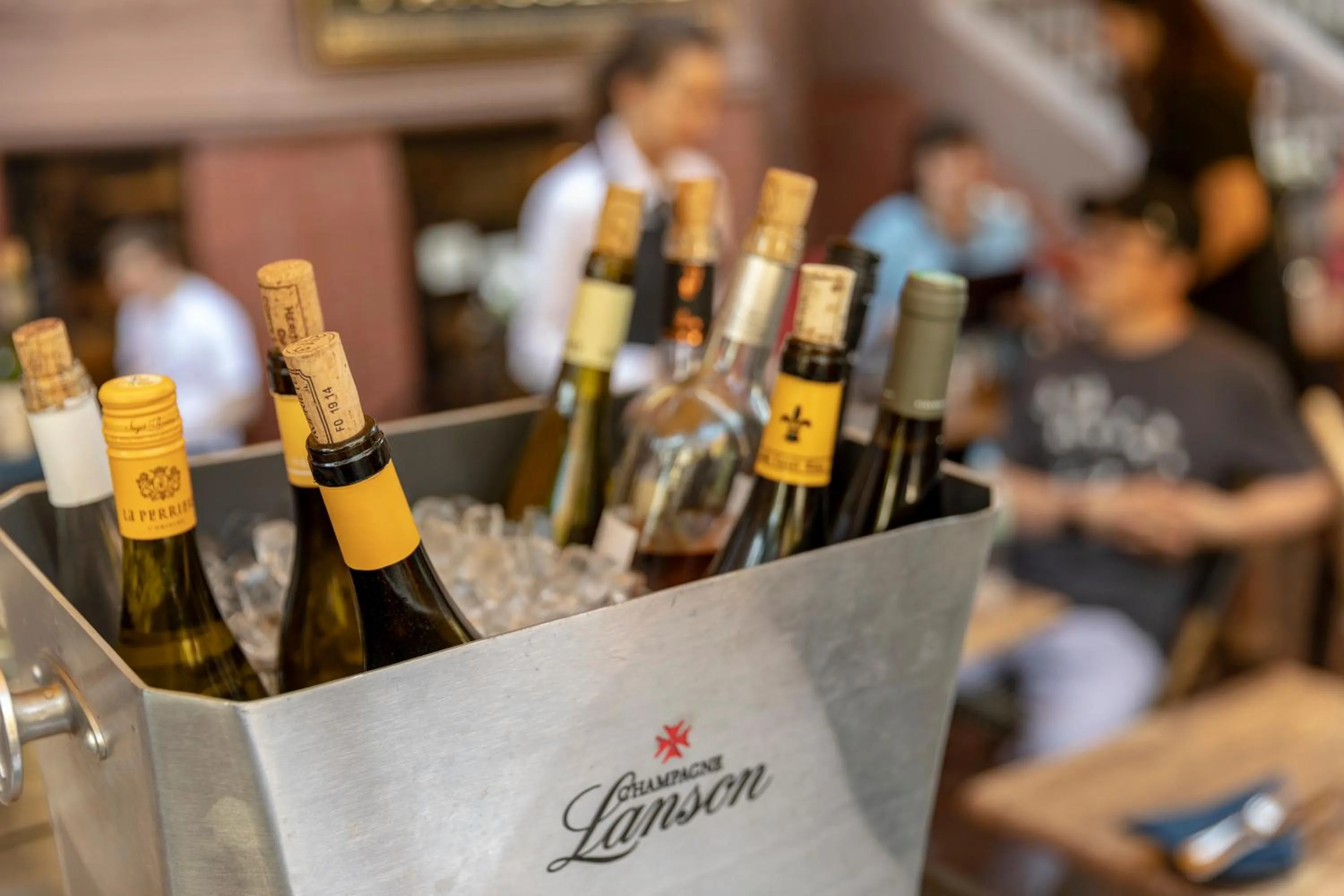 Restaurant/places to eat in Newbury Guest House