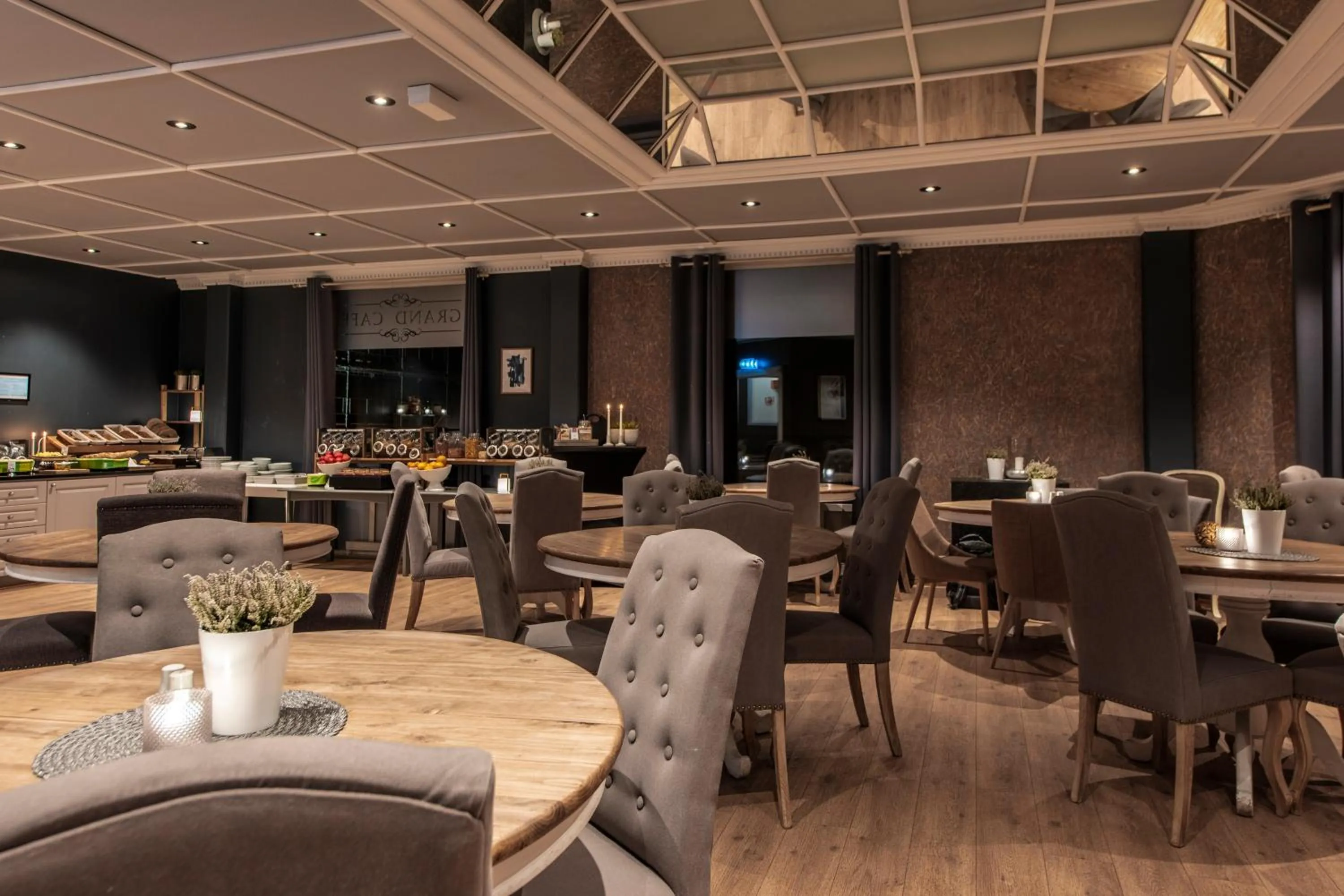 Restaurant/places to eat in Home Hotel Grand Gjøvik