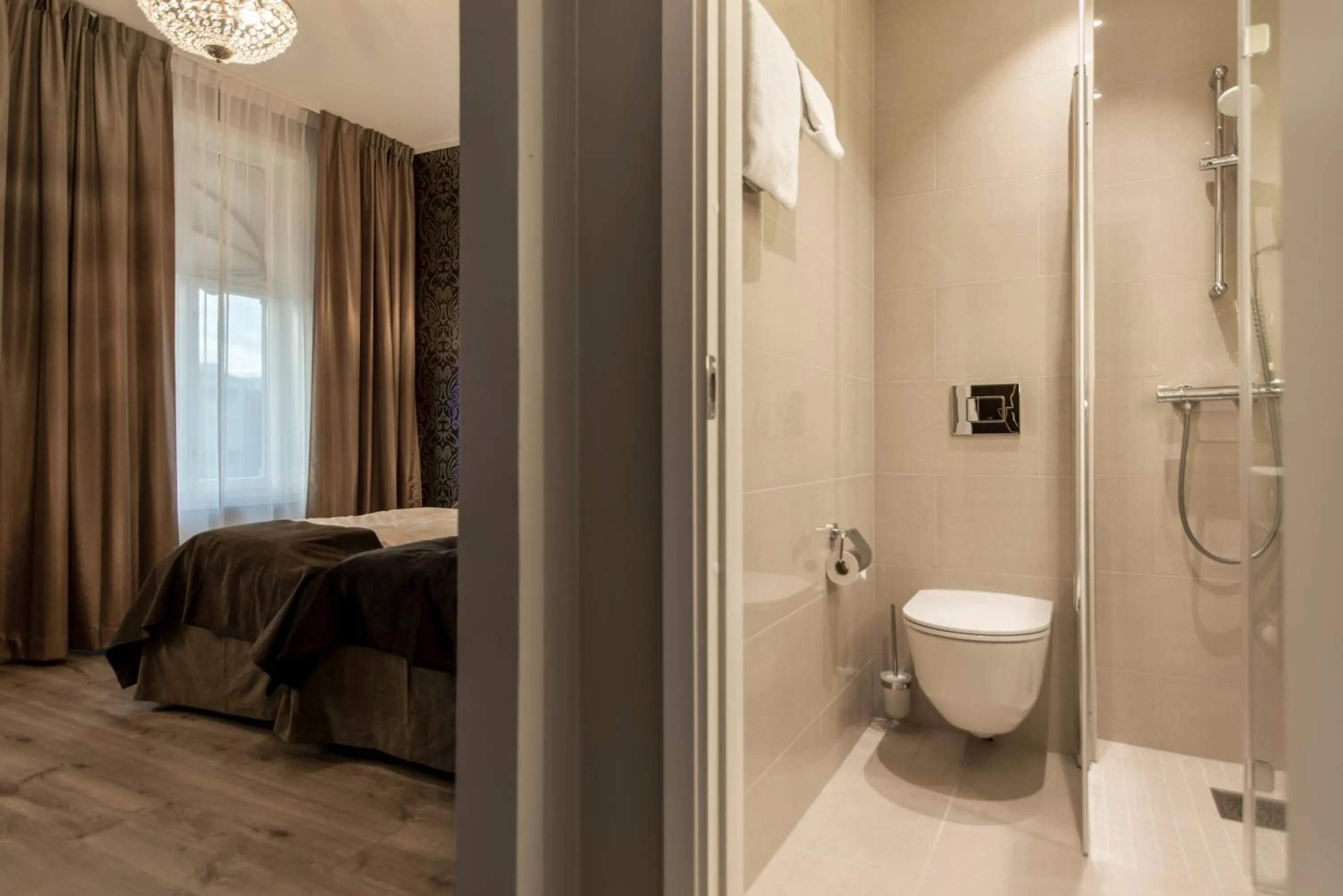 Bathroom in Home Hotel Grand Gjøvik