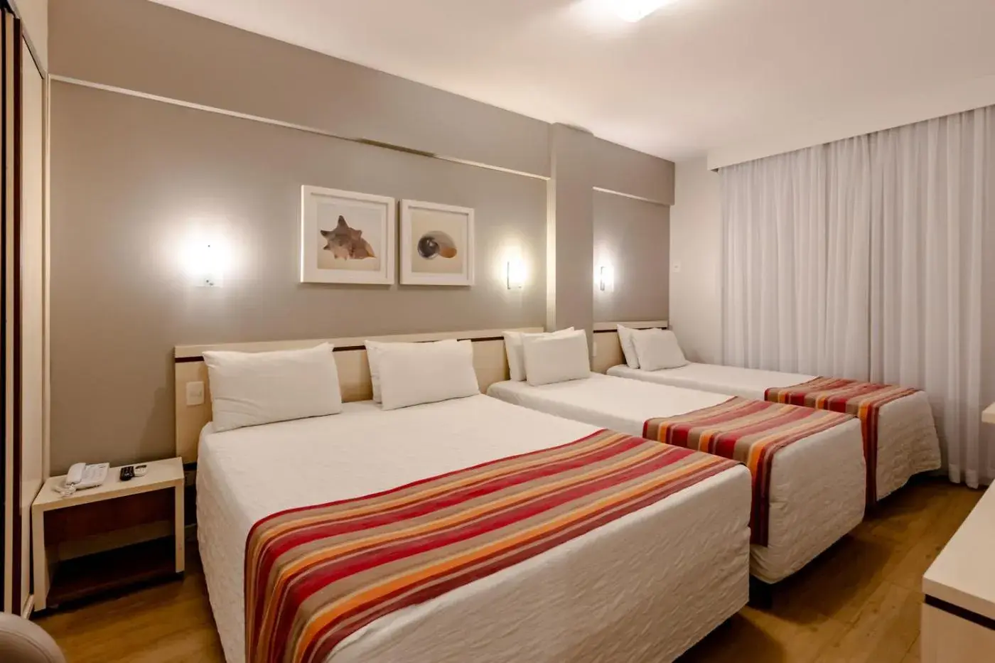 Standard Quadruple Room in Hotel Pires Standard Quadruple Room in Hotel Pires