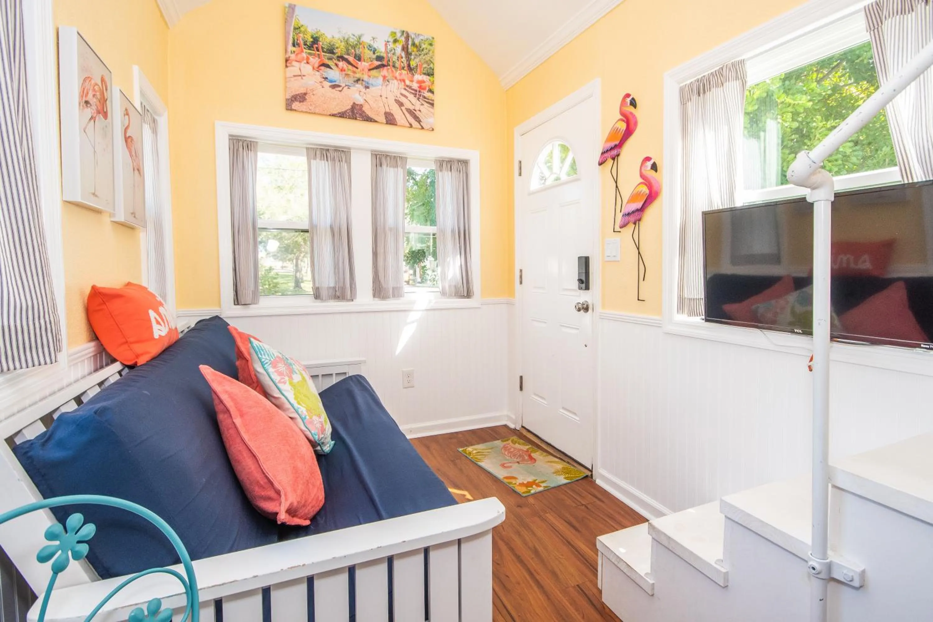 TV and multimedia in Tiny House Siesta