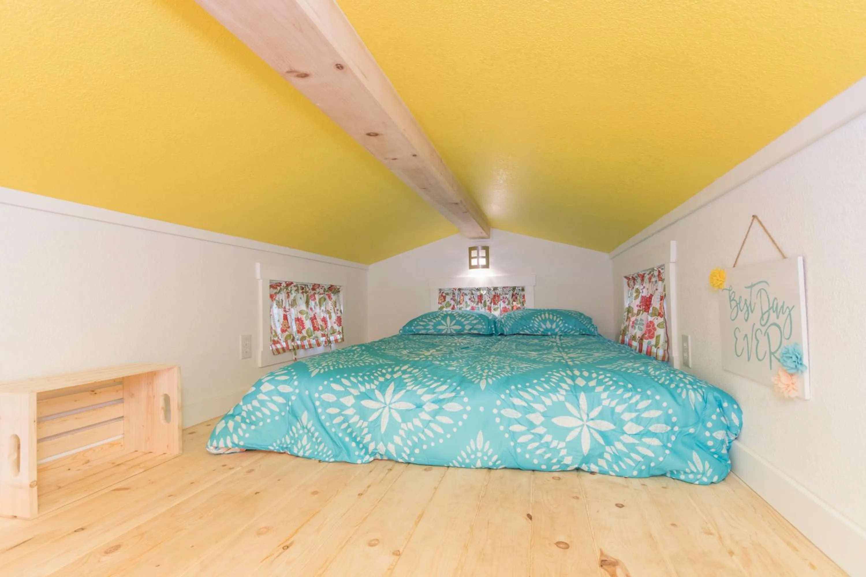 Bed in Tiny House Siesta