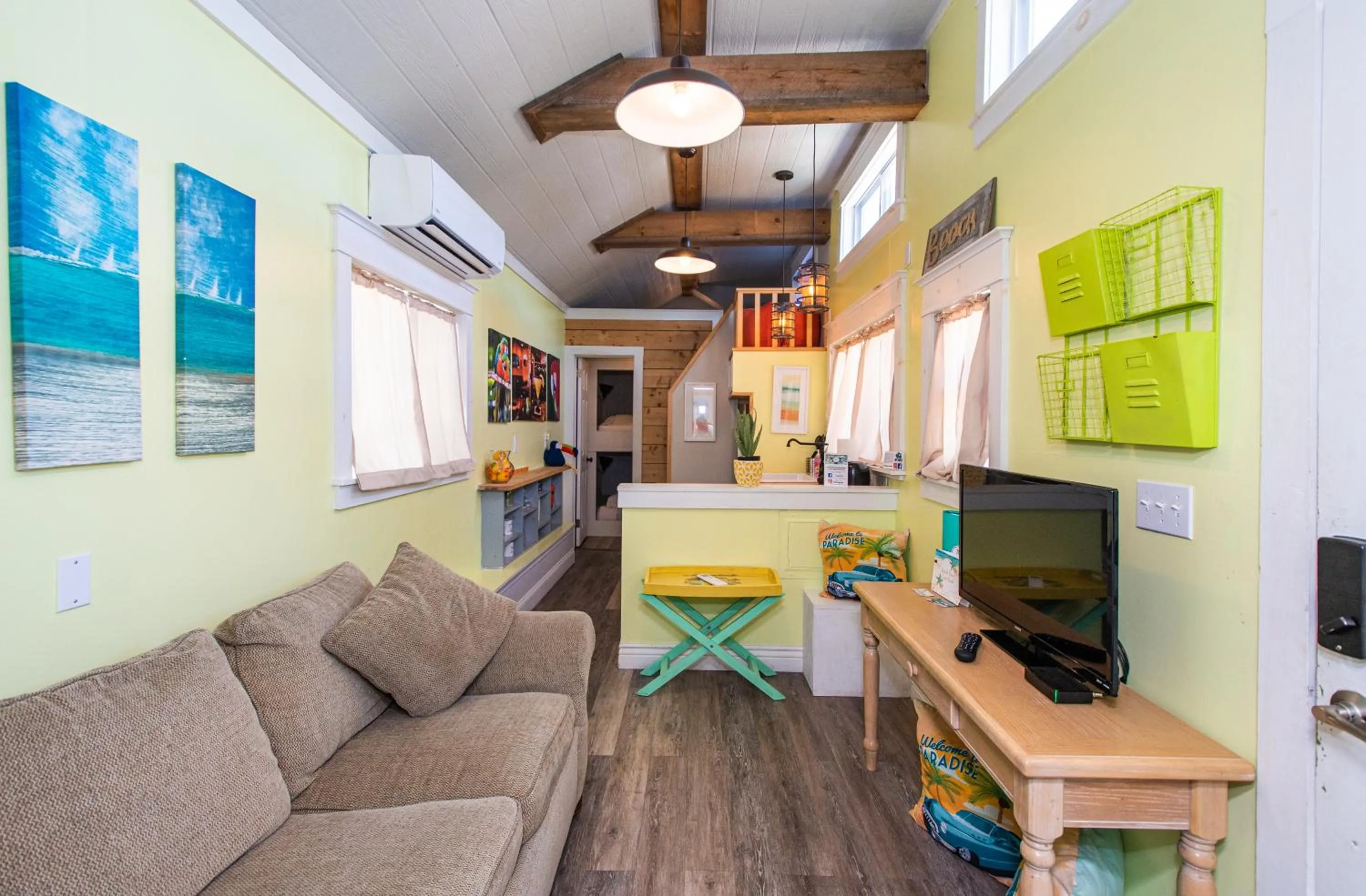 TV and multimedia in Tiny House Siesta