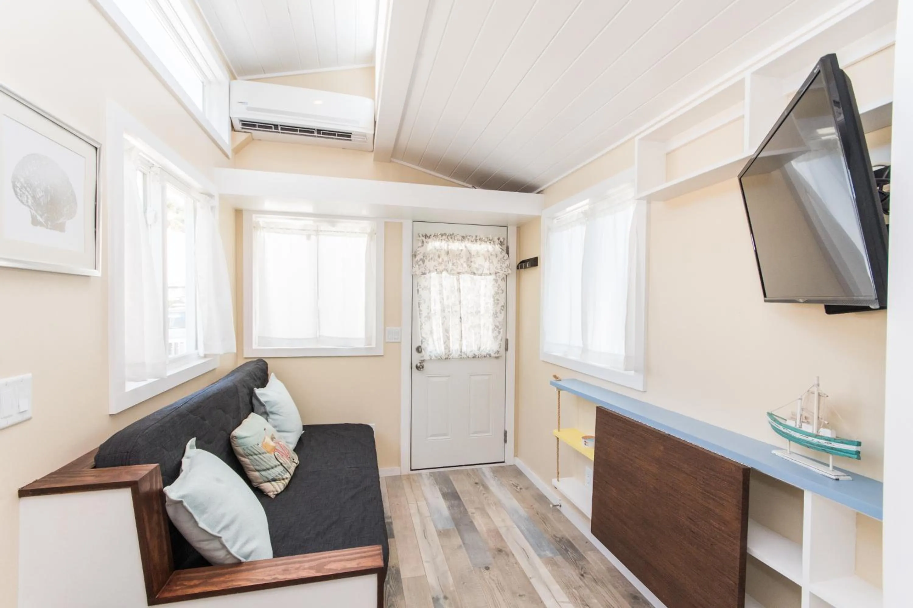 TV and multimedia in Tiny House Siesta