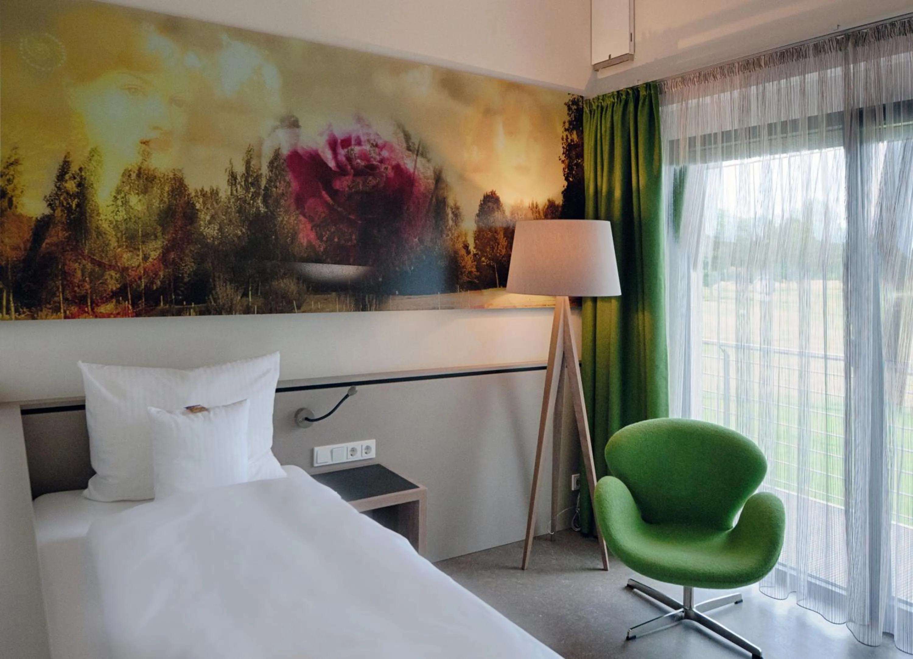 Photo of the whole room, Bed in Golf & Resort Hotel Gut Heckenhof