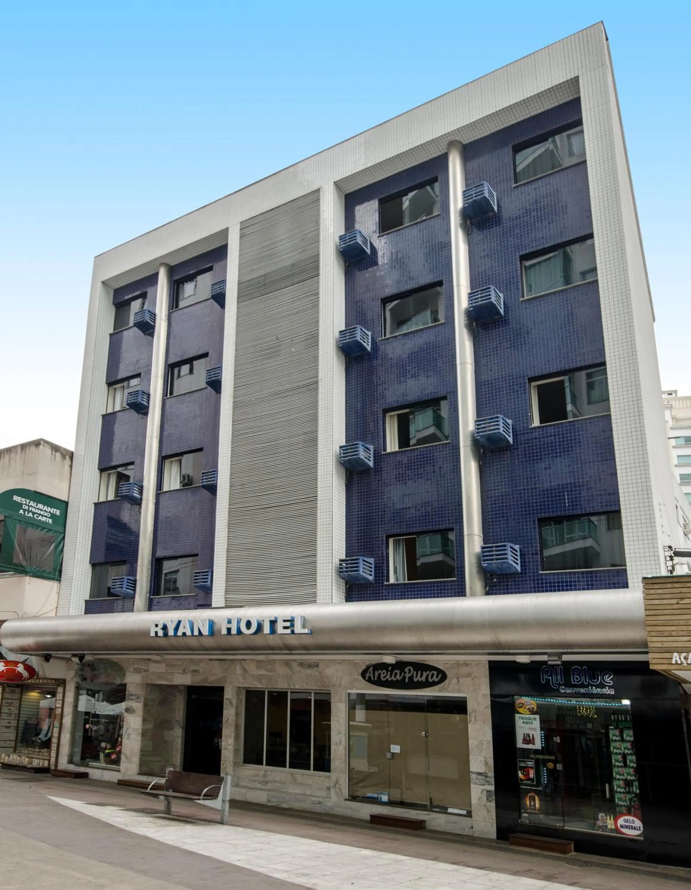 Facade/entrance in Hotel Ryan