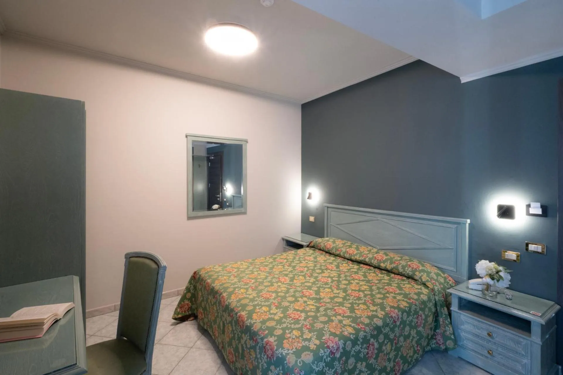 Photo of the whole room, Bed in Cavour 30TRE - Hotel Moderno