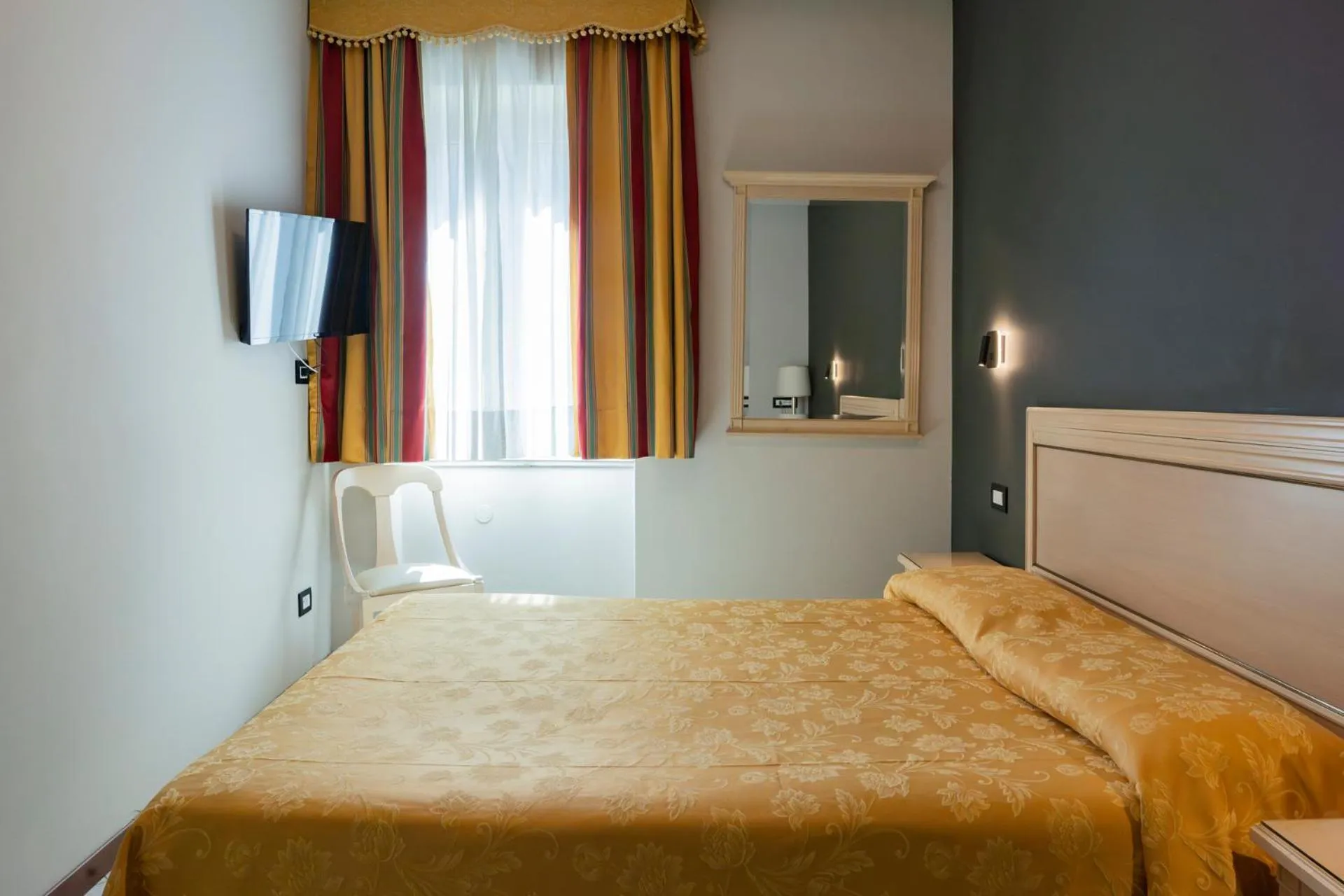 Bed in Cavour 30TRE - Hotel Moderno