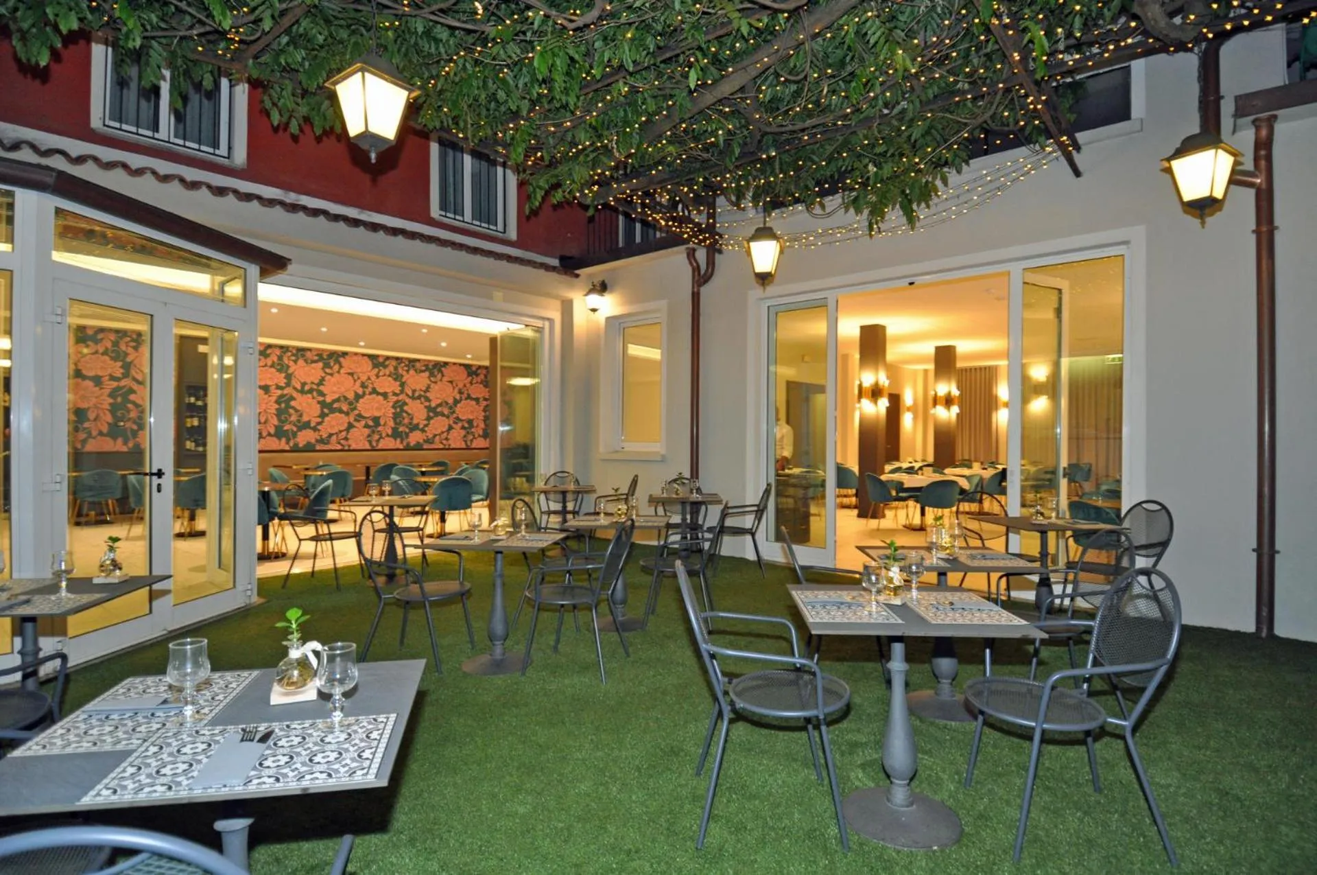 Patio in Cavour 30TRE - Hotel Moderno