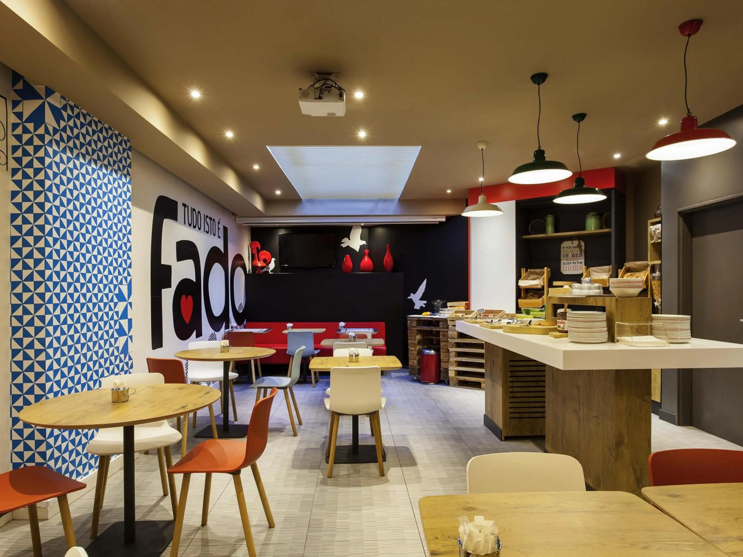 Restaurant/places to eat in Hotel ibis Lisboa Liberdade