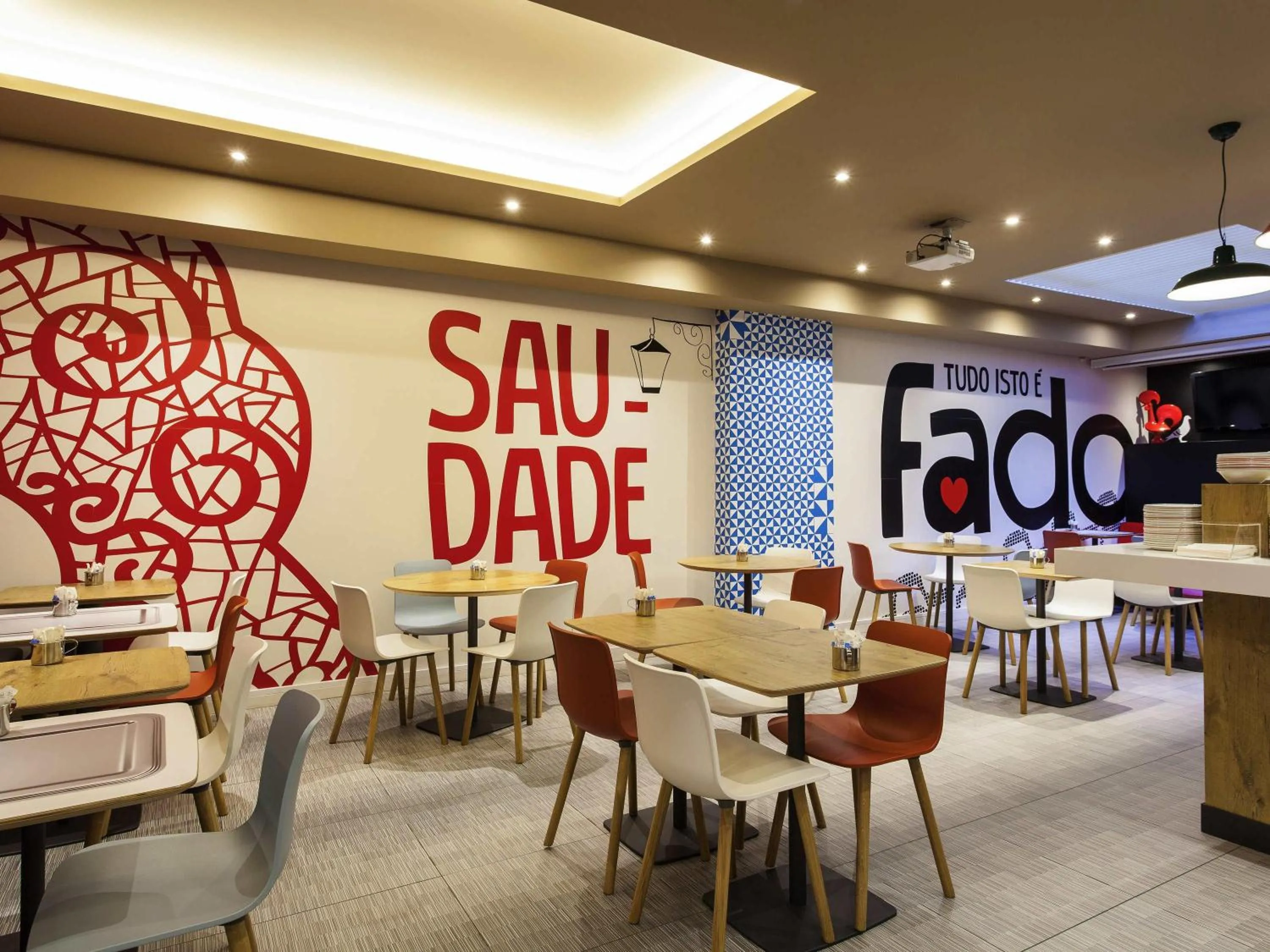 Restaurant/places to eat in Hotel ibis Lisboa Liberdade