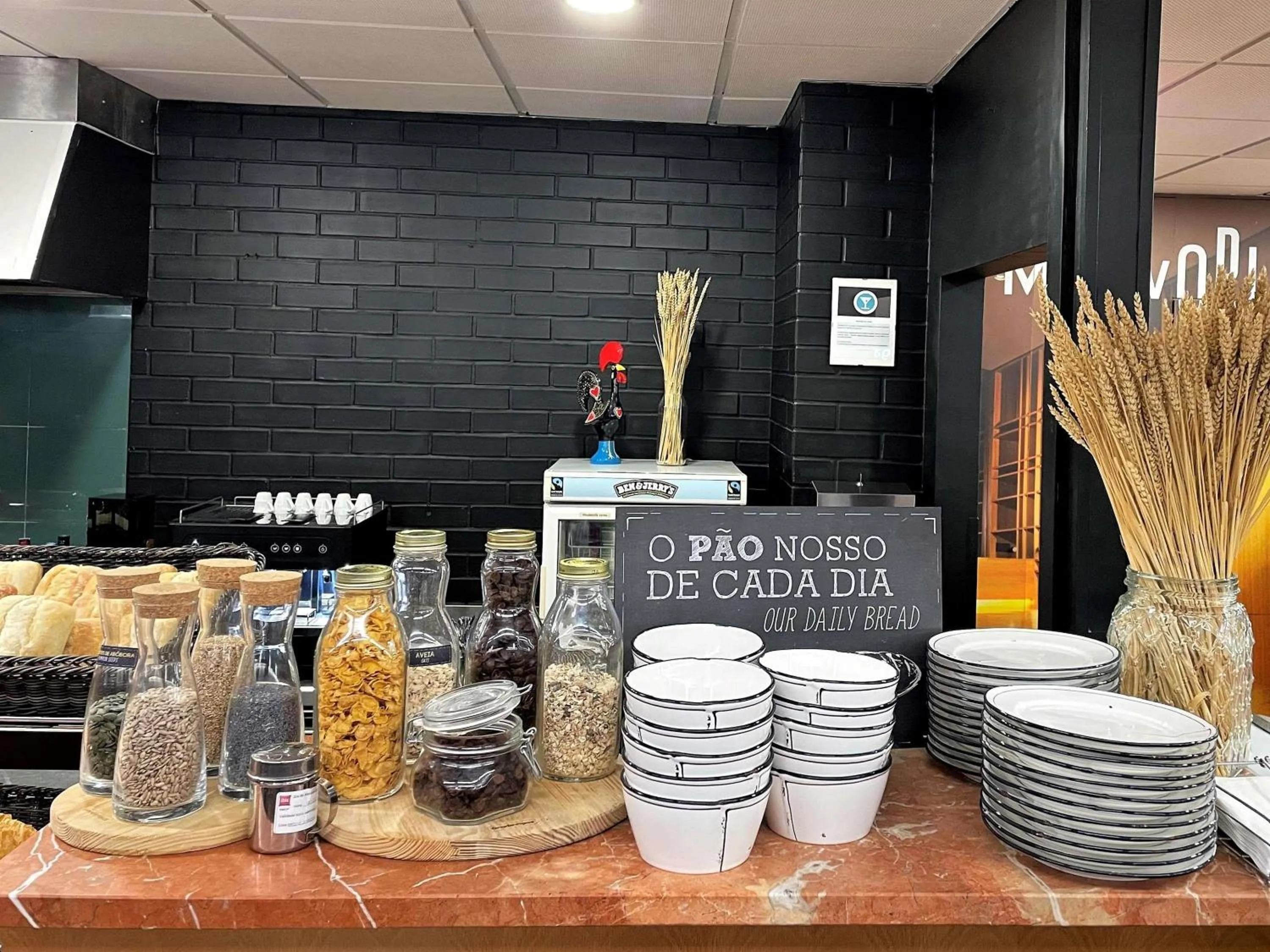 Restaurant/places to eat in Hotel ibis Leiria Fatima