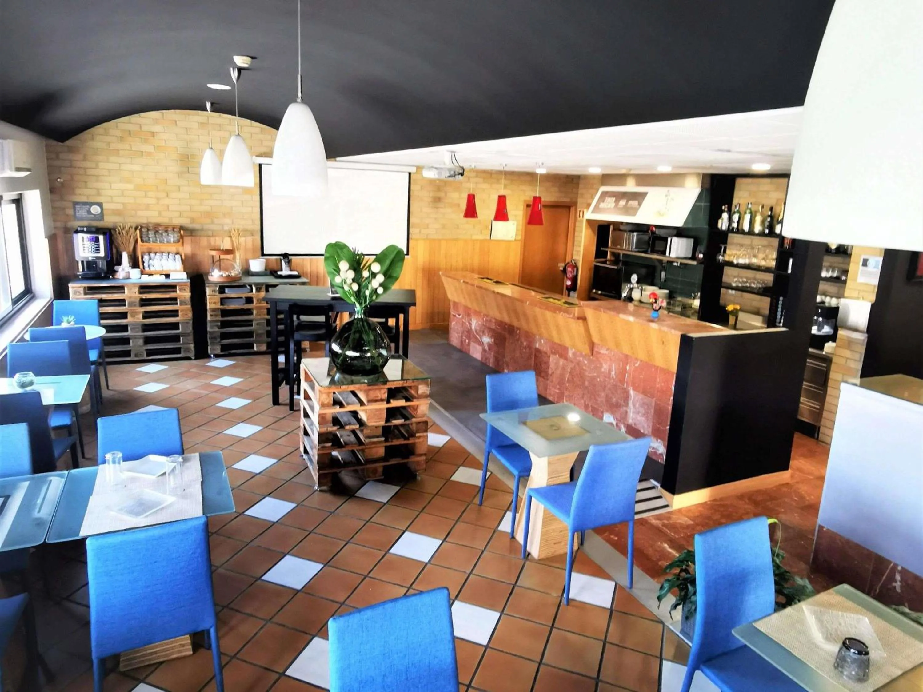 Property building in Hotel ibis Leiria Fatima